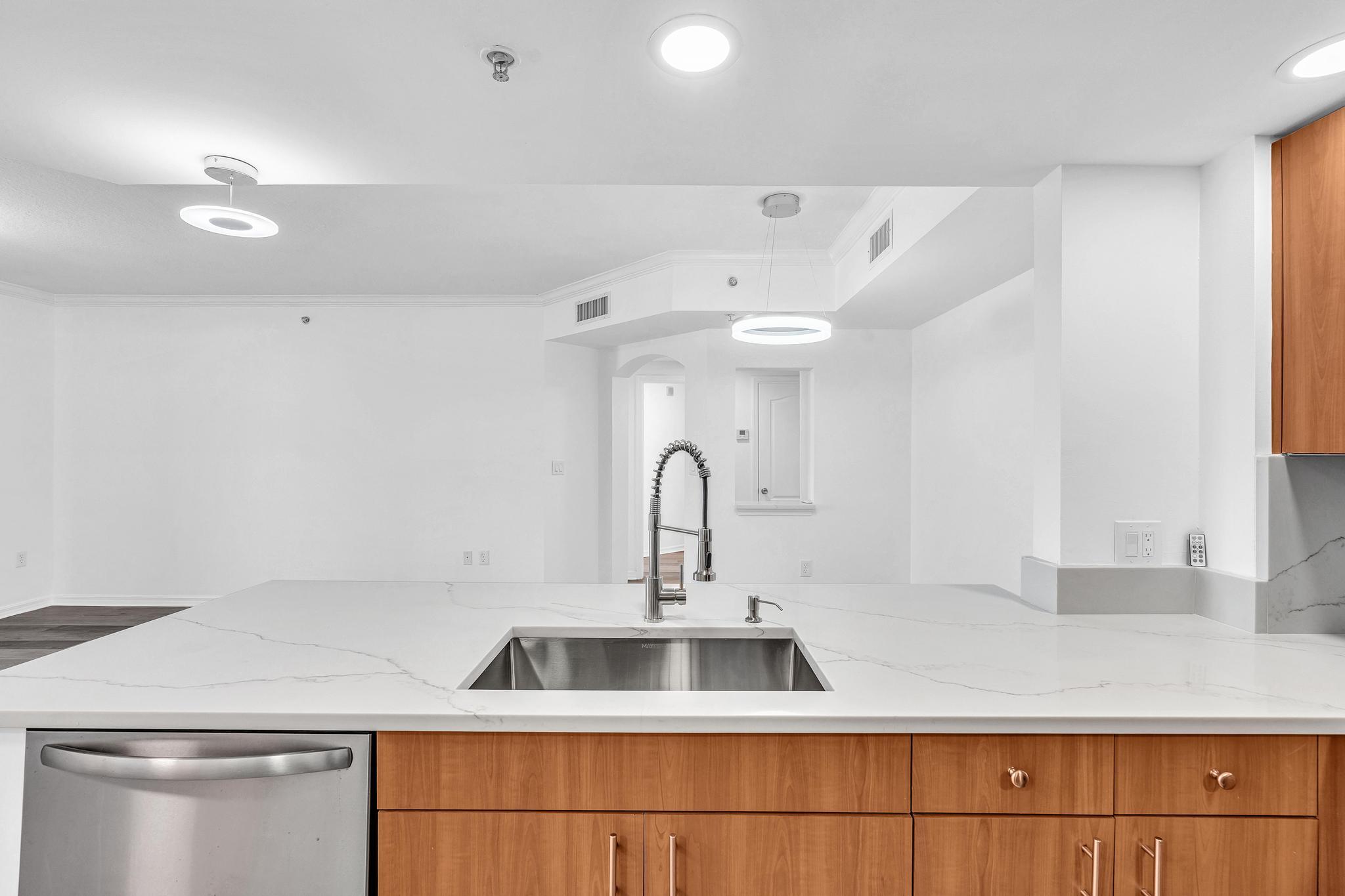 WAVERLY AT LAS OLAS CONDO - Residential