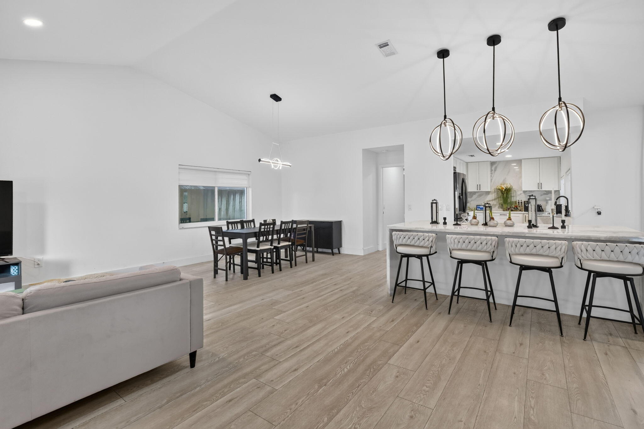 BONAVENTURE LAKES ADD 2 - Residential Lease