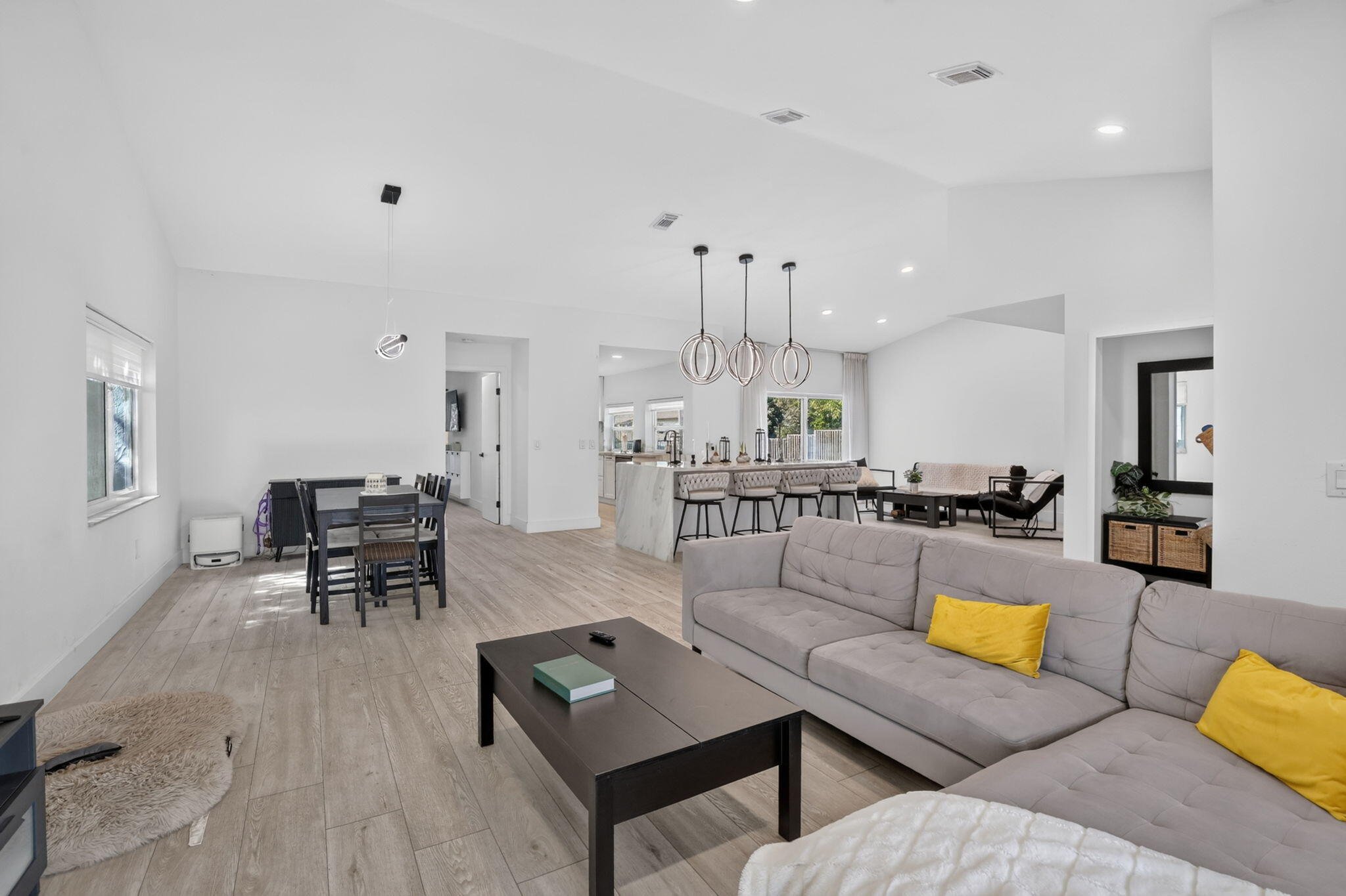 BONAVENTURE LAKES ADD 2 - Residential Lease