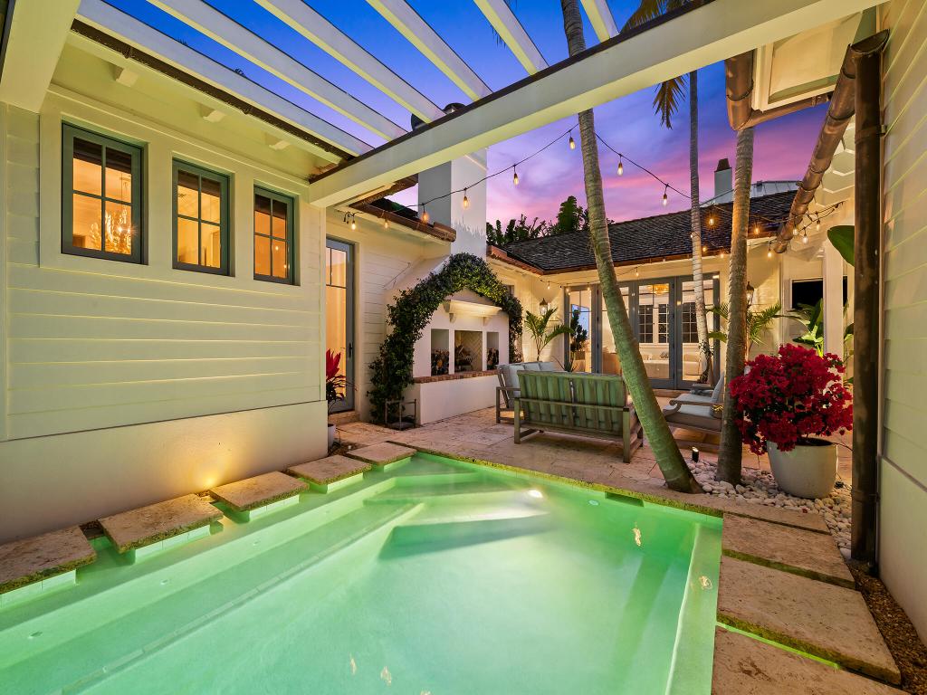 DELRAY BEACH ESPLANADE - Residential