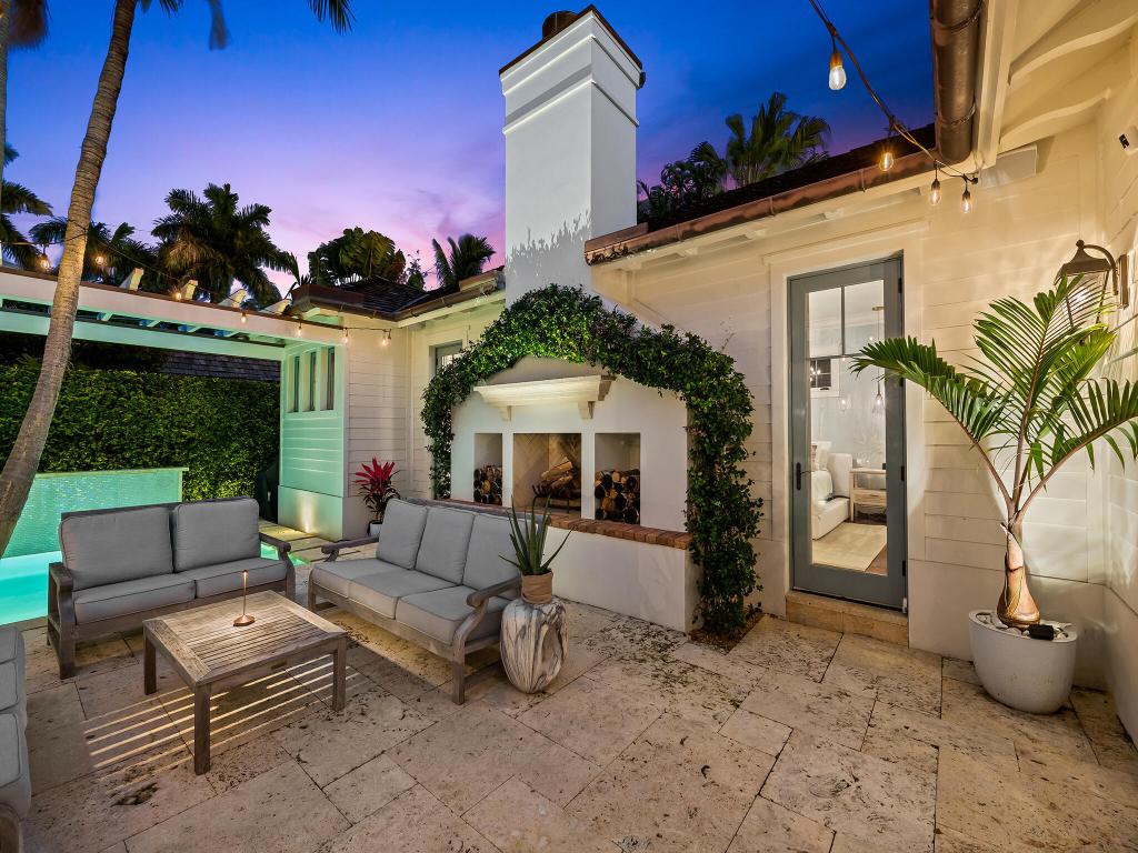 DELRAY BEACH ESPLANADE - Residential