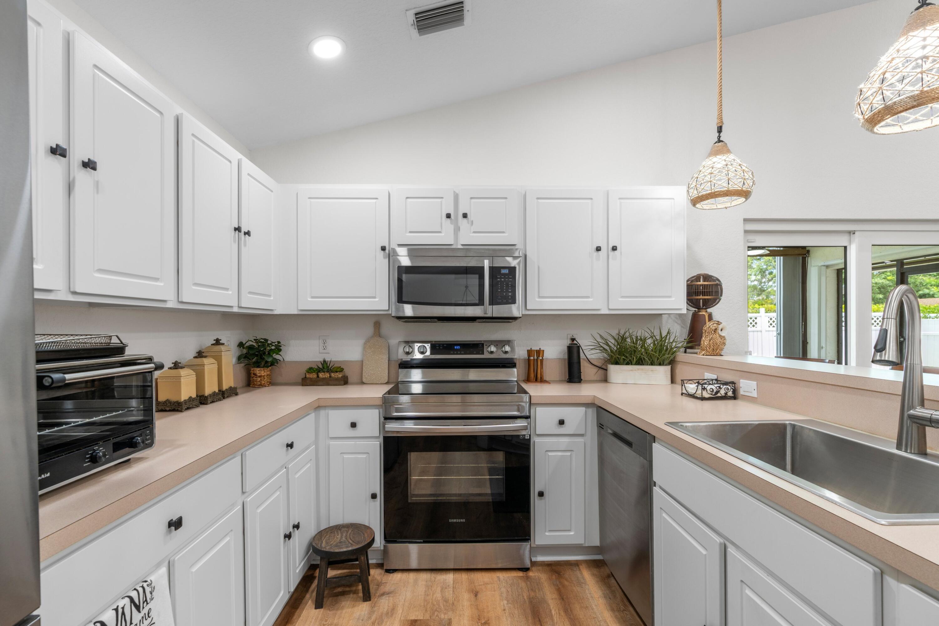 PENNOCK LANDING - Residential