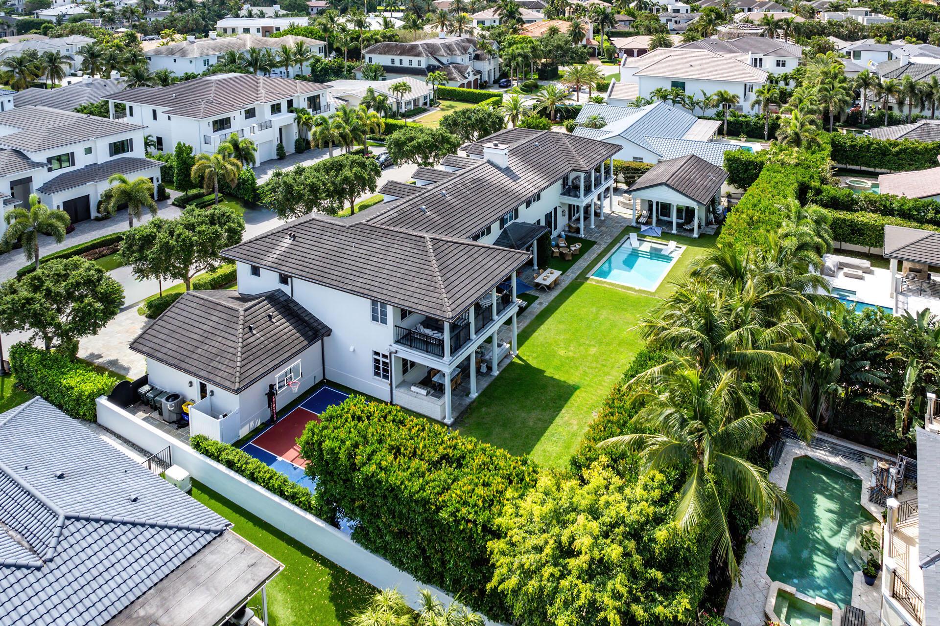 ROYAL PALM YACHT & COUNTRY CLUB - Residential