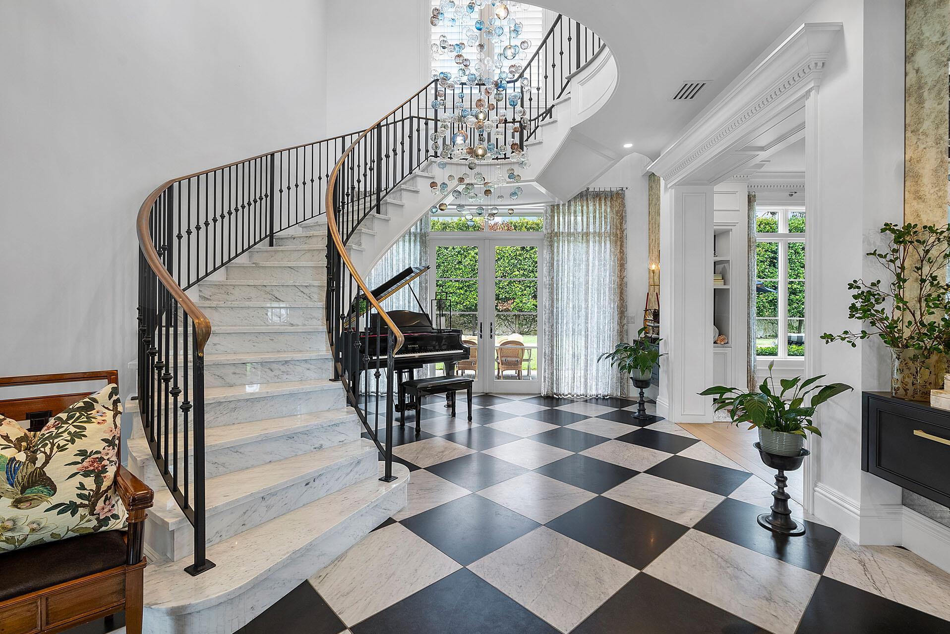 ROYAL PALM YACHT & COUNTRY CLUB - Residential