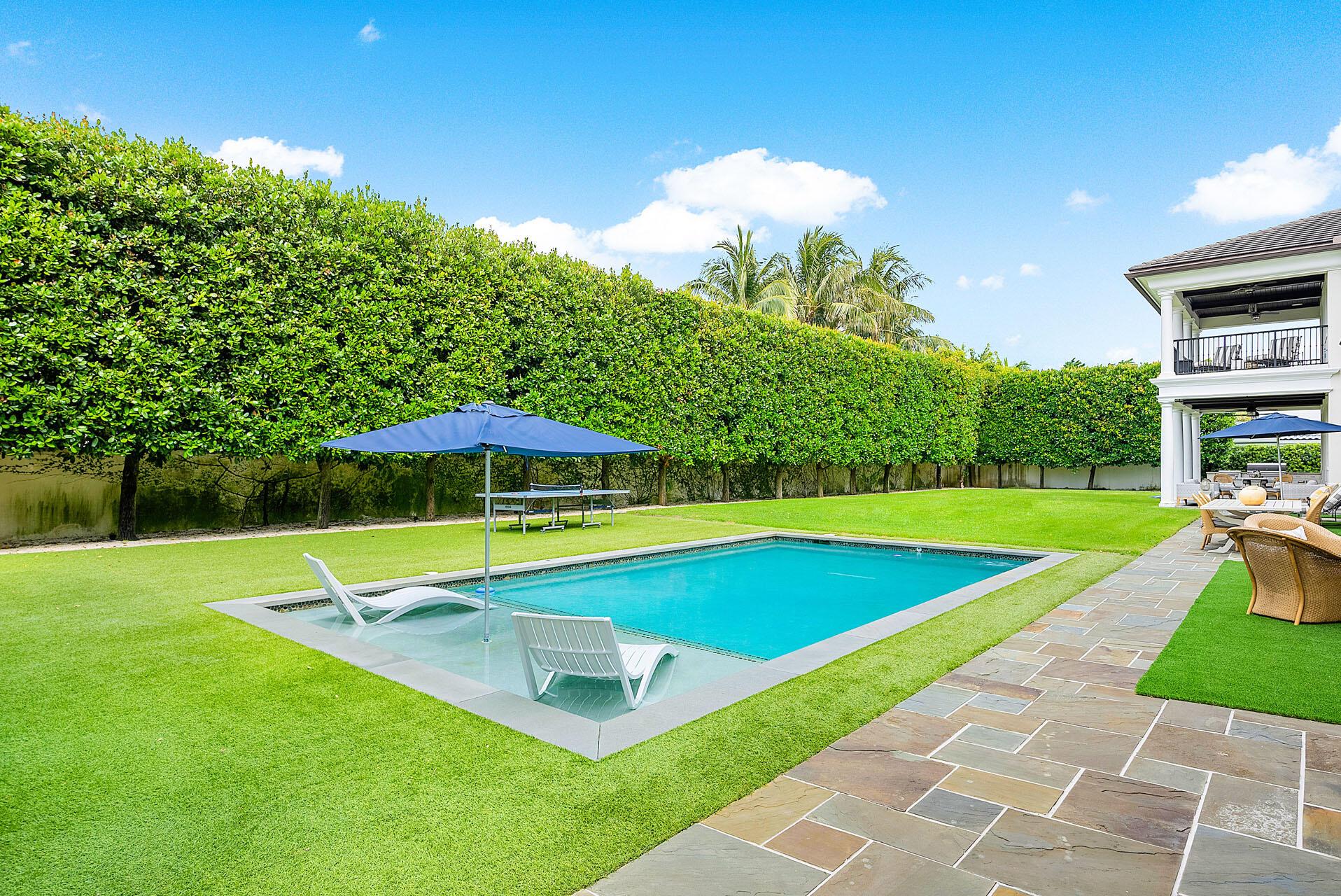 ROYAL PALM YACHT & COUNTRY CLUB - Residential