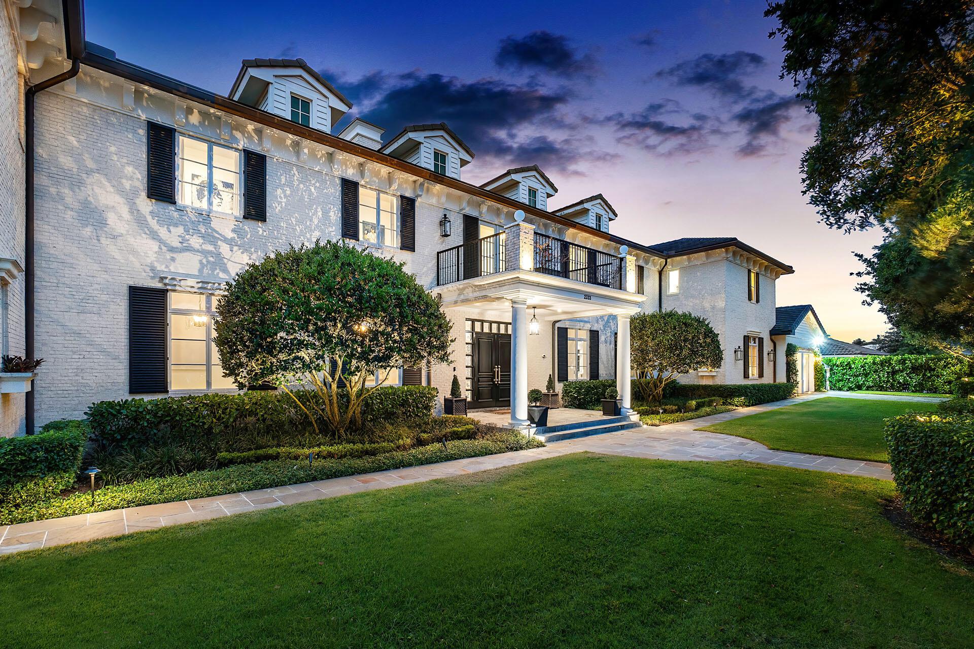 ROYAL PALM YACHT & COUNTRY CLUB - Residential