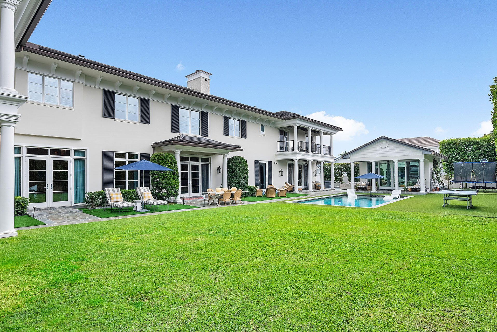 ROYAL PALM YACHT & COUNTRY CLUB - Residential