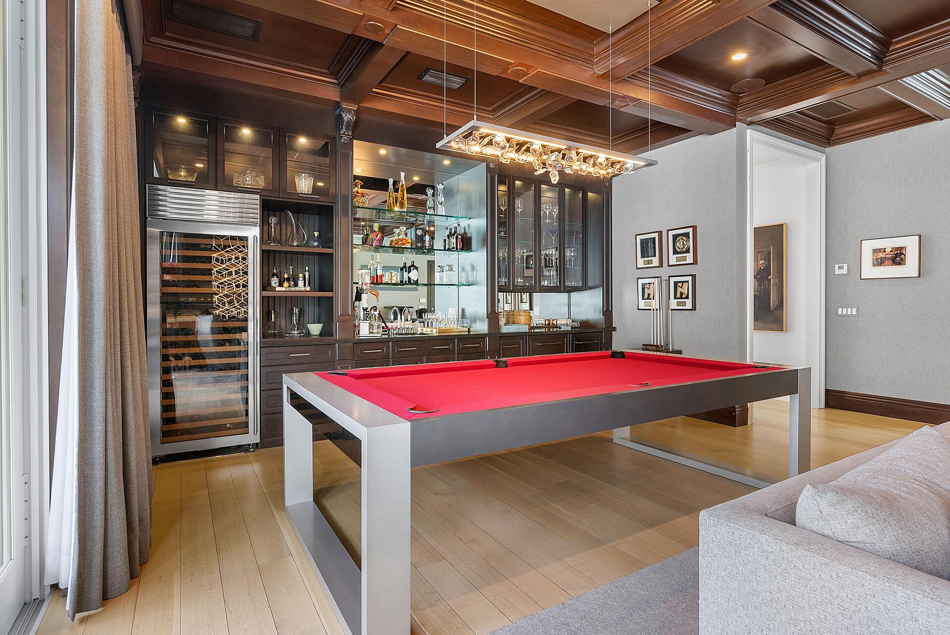 ROYAL PALM YACHT & COUNTRY CLUB - Residential