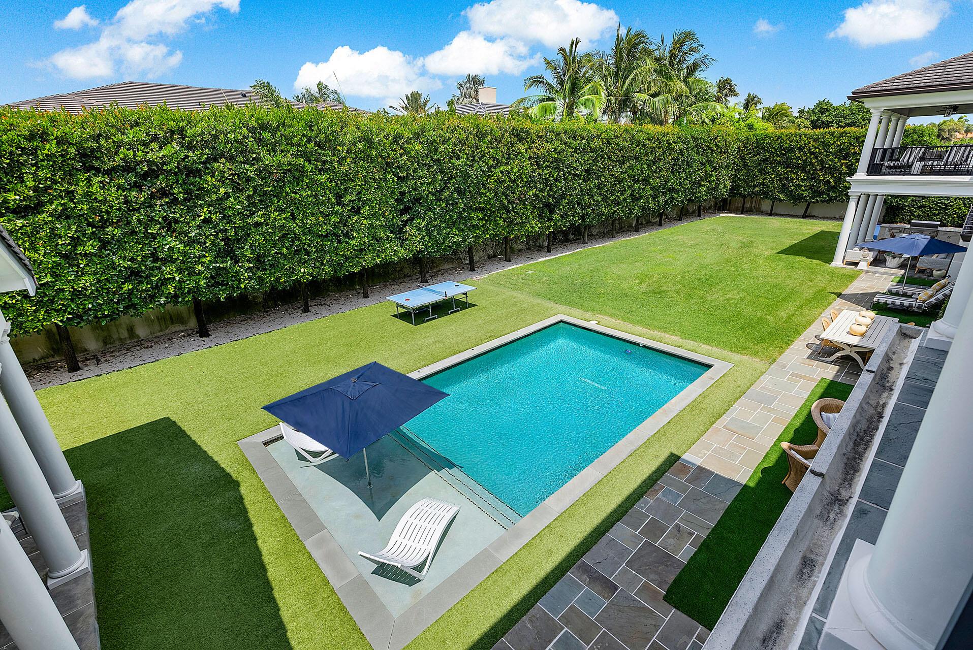 ROYAL PALM YACHT & COUNTRY CLUB - Residential