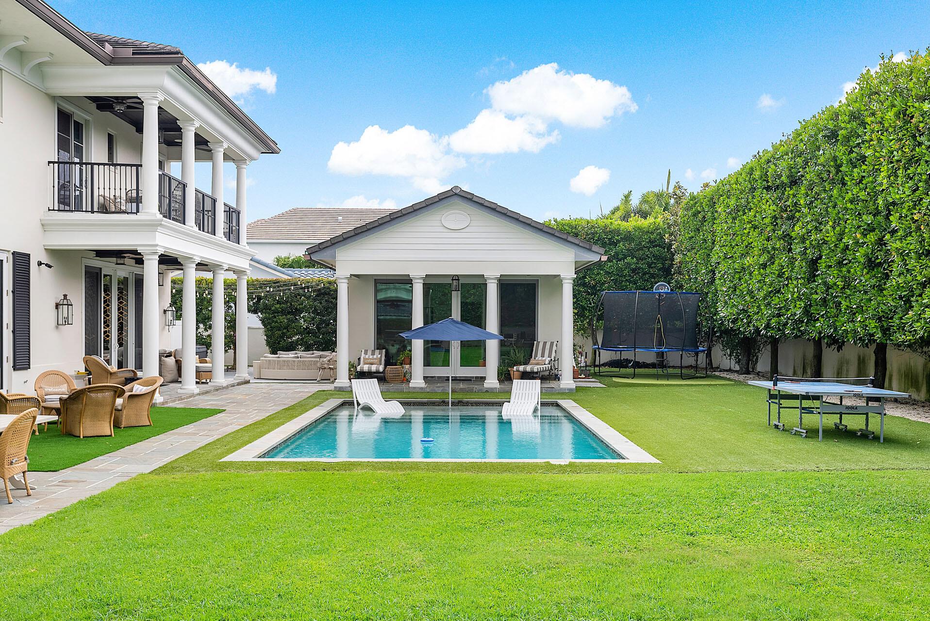 ROYAL PALM YACHT & COUNTRY CLUB - Residential