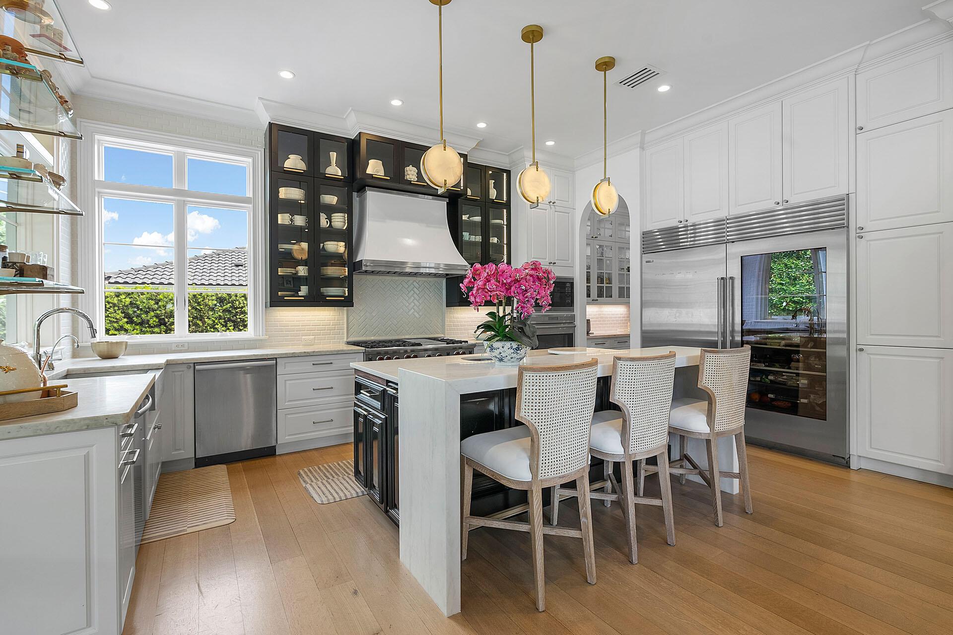 ROYAL PALM YACHT & COUNTRY CLUB - Residential