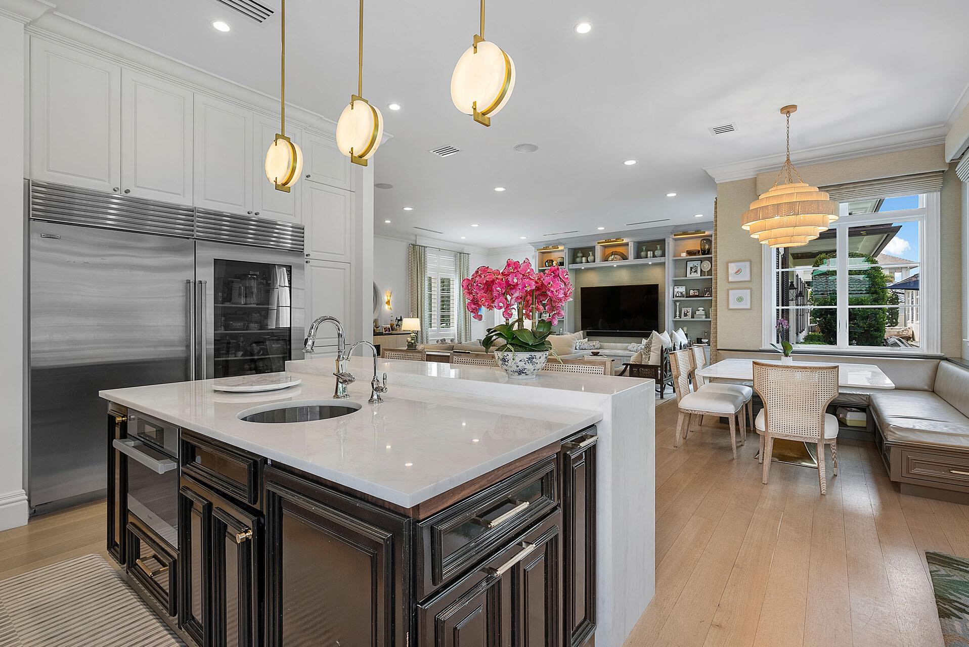 ROYAL PALM YACHT & COUNTRY CLUB - Residential