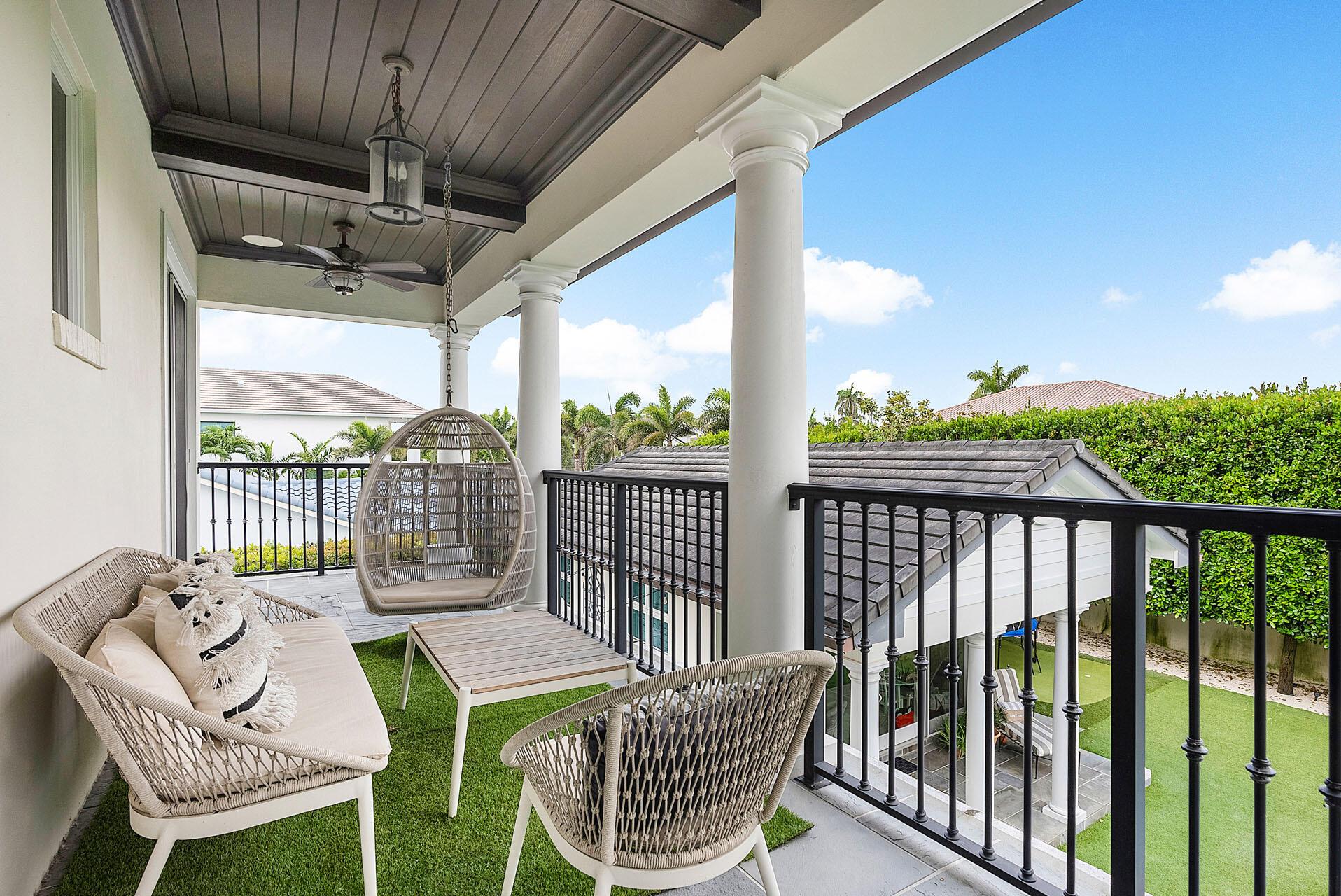 ROYAL PALM YACHT & COUNTRY CLUB - Residential