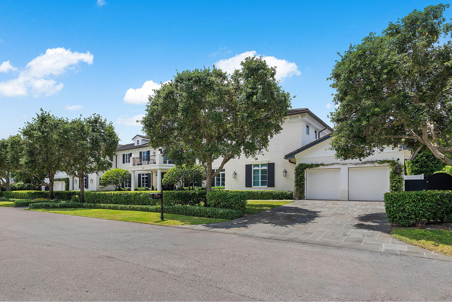 ROYAL PALM YACHT & COUNTRY CLUB - Residential