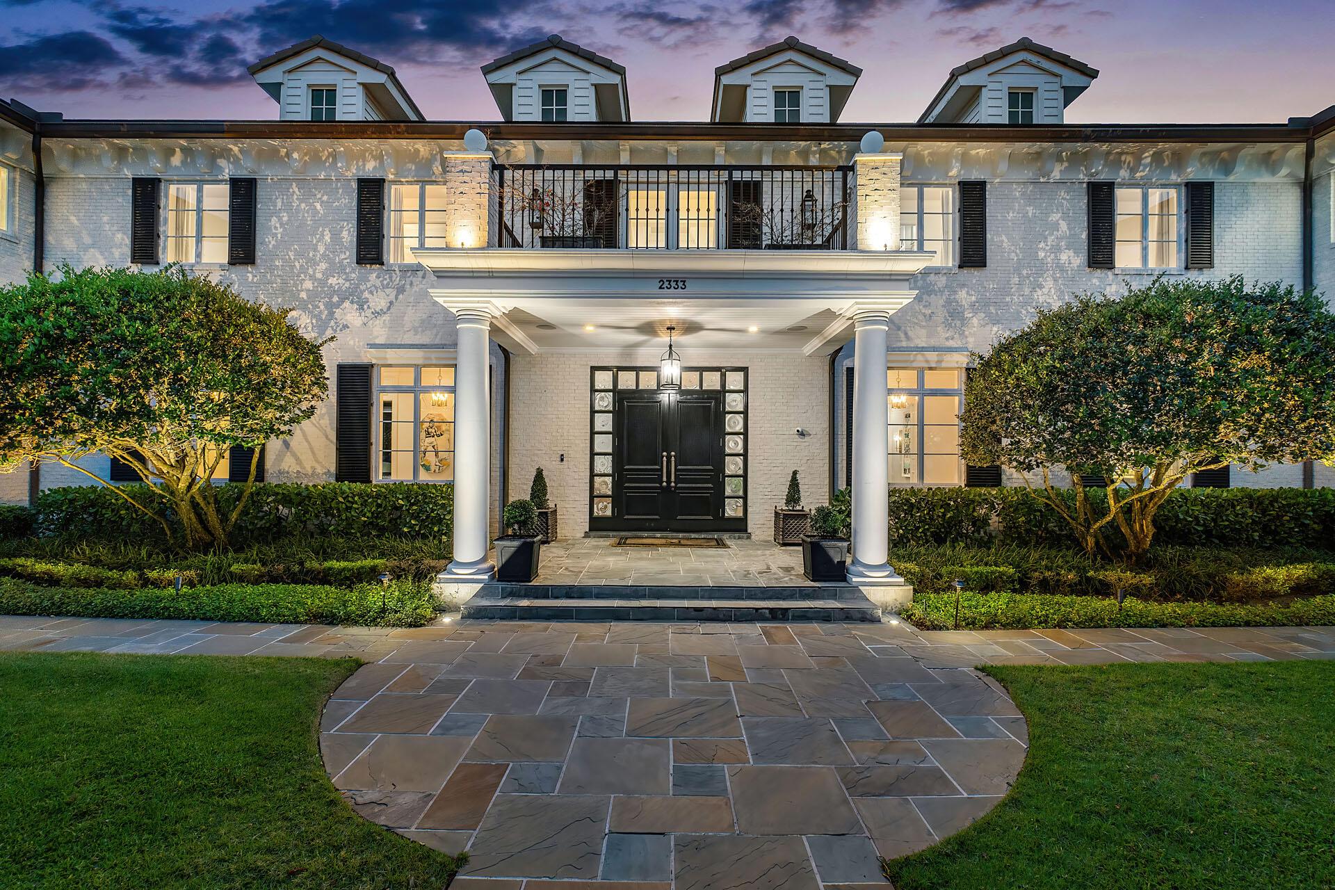 ROYAL PALM YACHT & COUNTRY CLUB - Residential