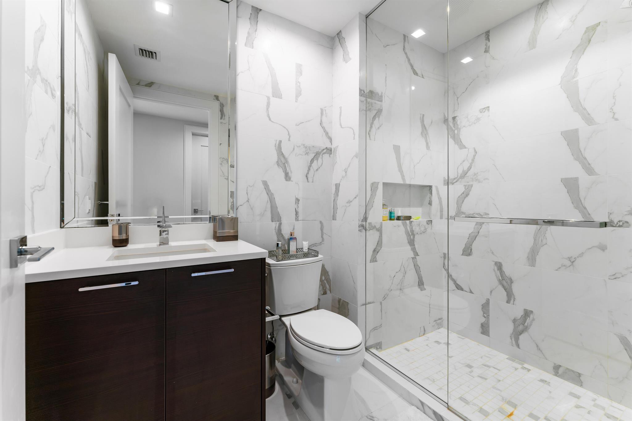 VISTABLUE SINGER ISLAND CONDO - Residential
