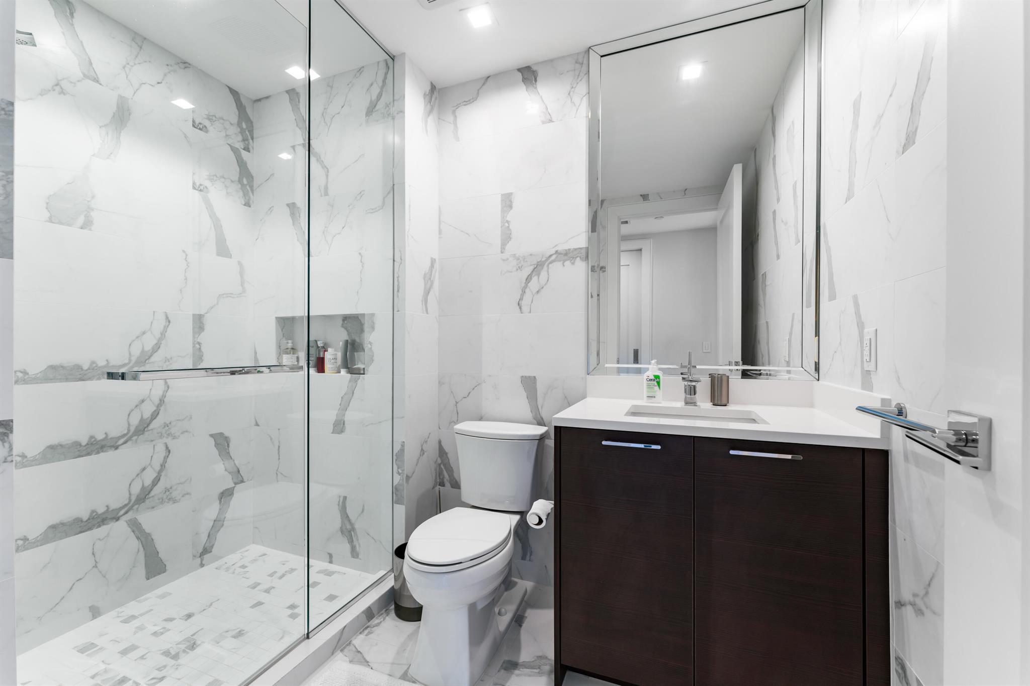 VISTABLUE SINGER ISLAND CONDO - Residential