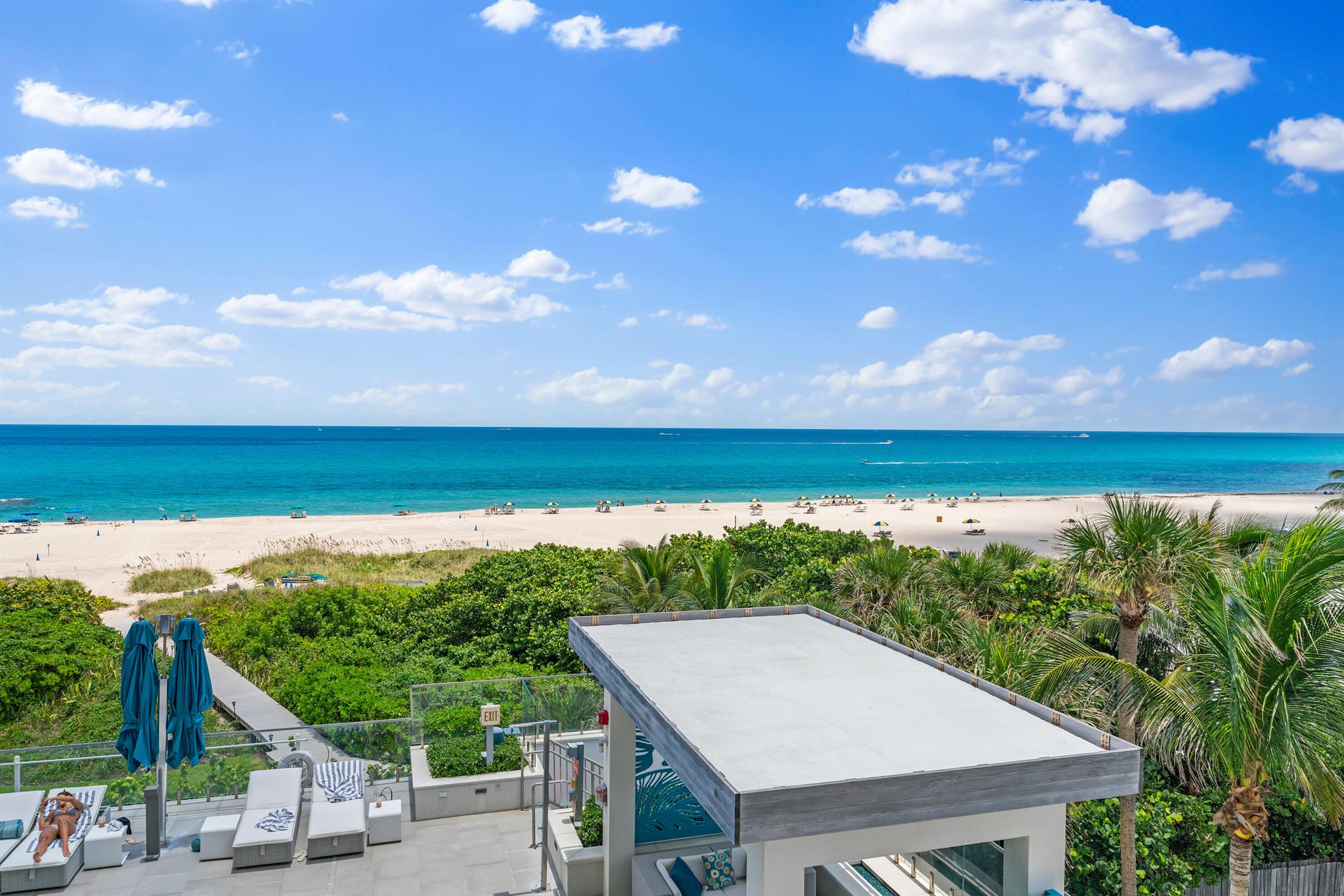 VISTABLUE SINGER ISLAND CONDO - Residential