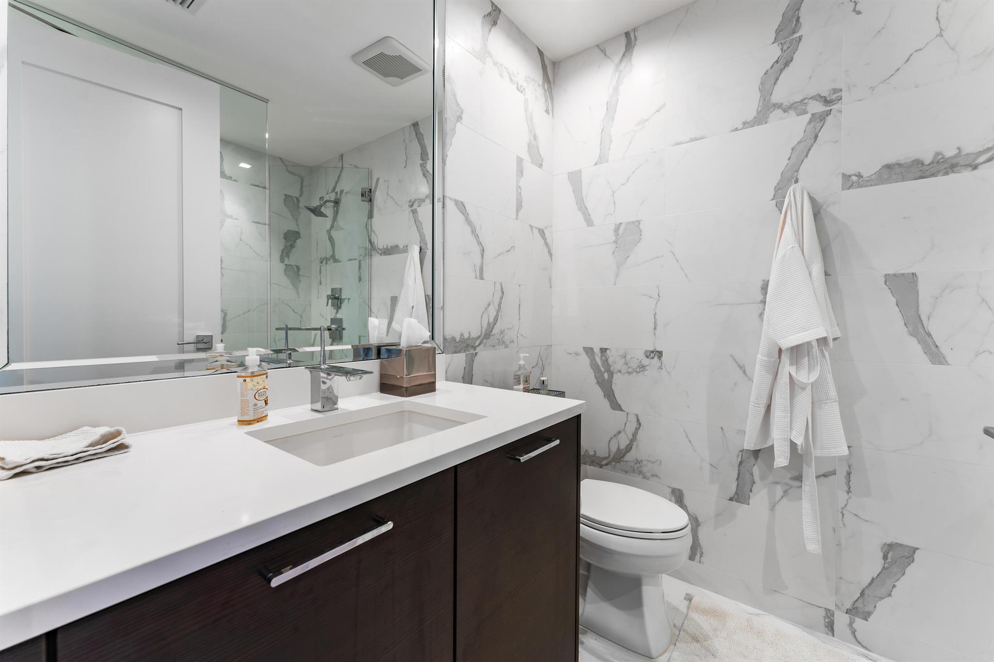 VISTABLUE SINGER ISLAND CONDO - Residential