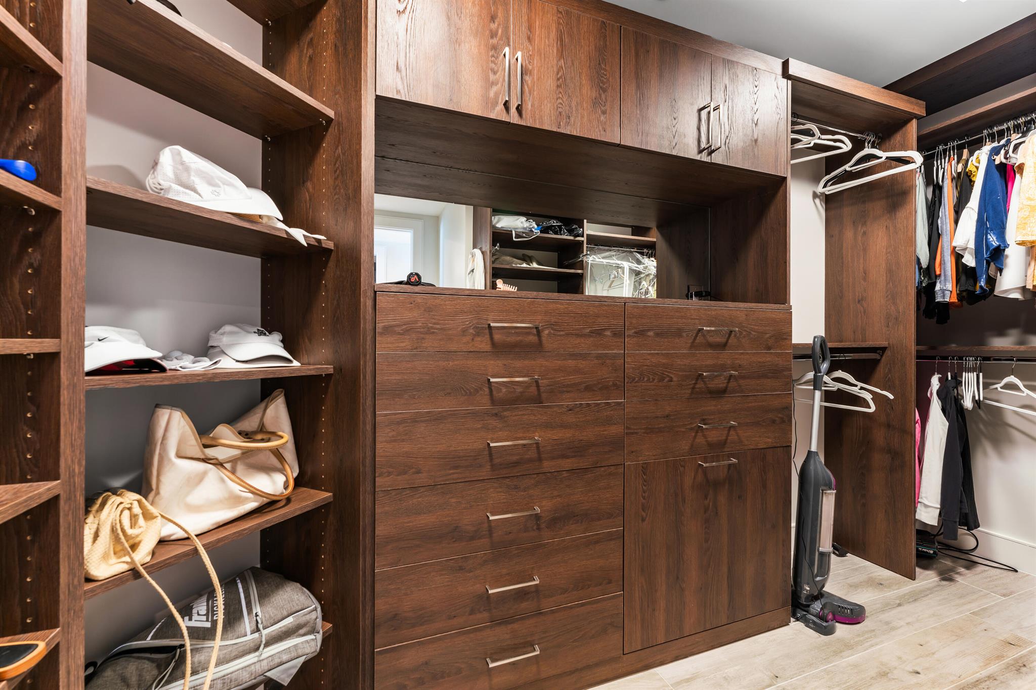 VISTABLUE SINGER ISLAND CONDO - Residential
