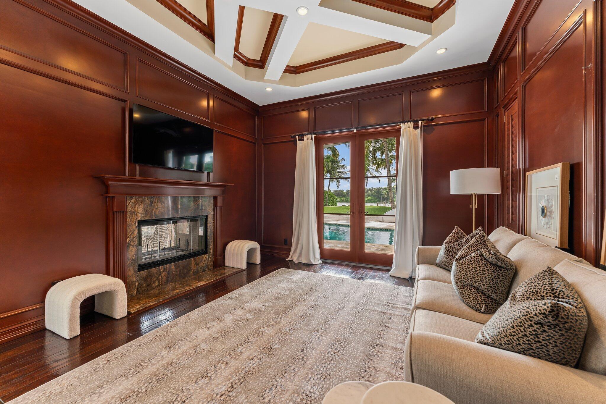 INTRACOASTAL PARK - Residential