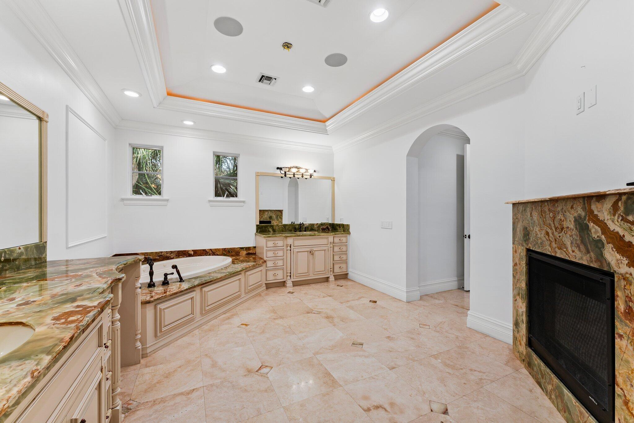 INTRACOASTAL PARK - Residential