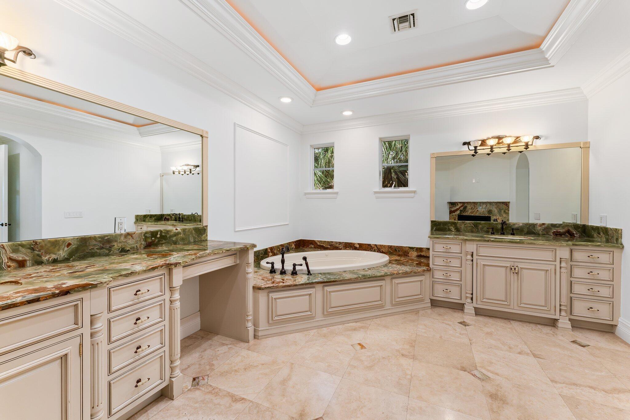 INTRACOASTAL PARK - Residential