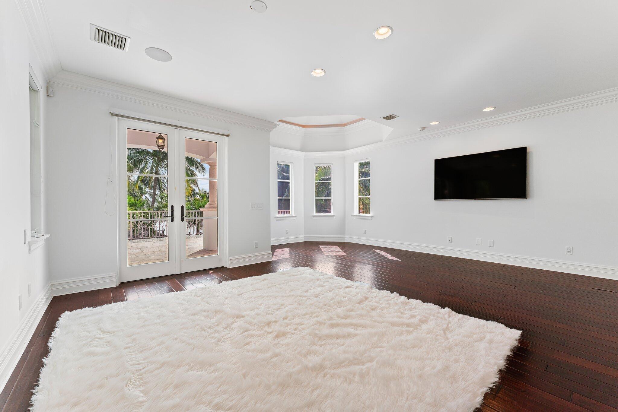 INTRACOASTAL PARK - Residential
