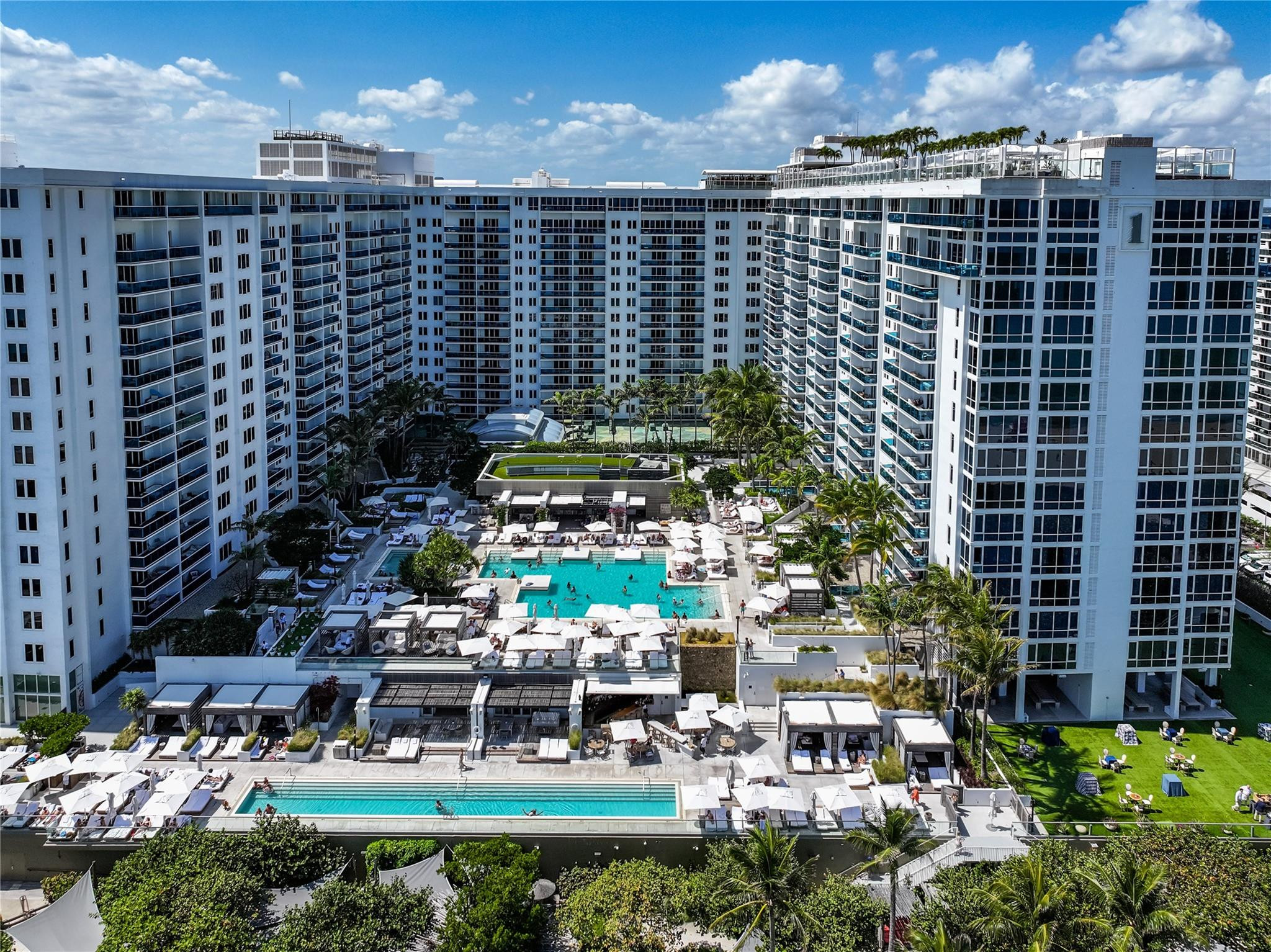 Roney Palace - Residential