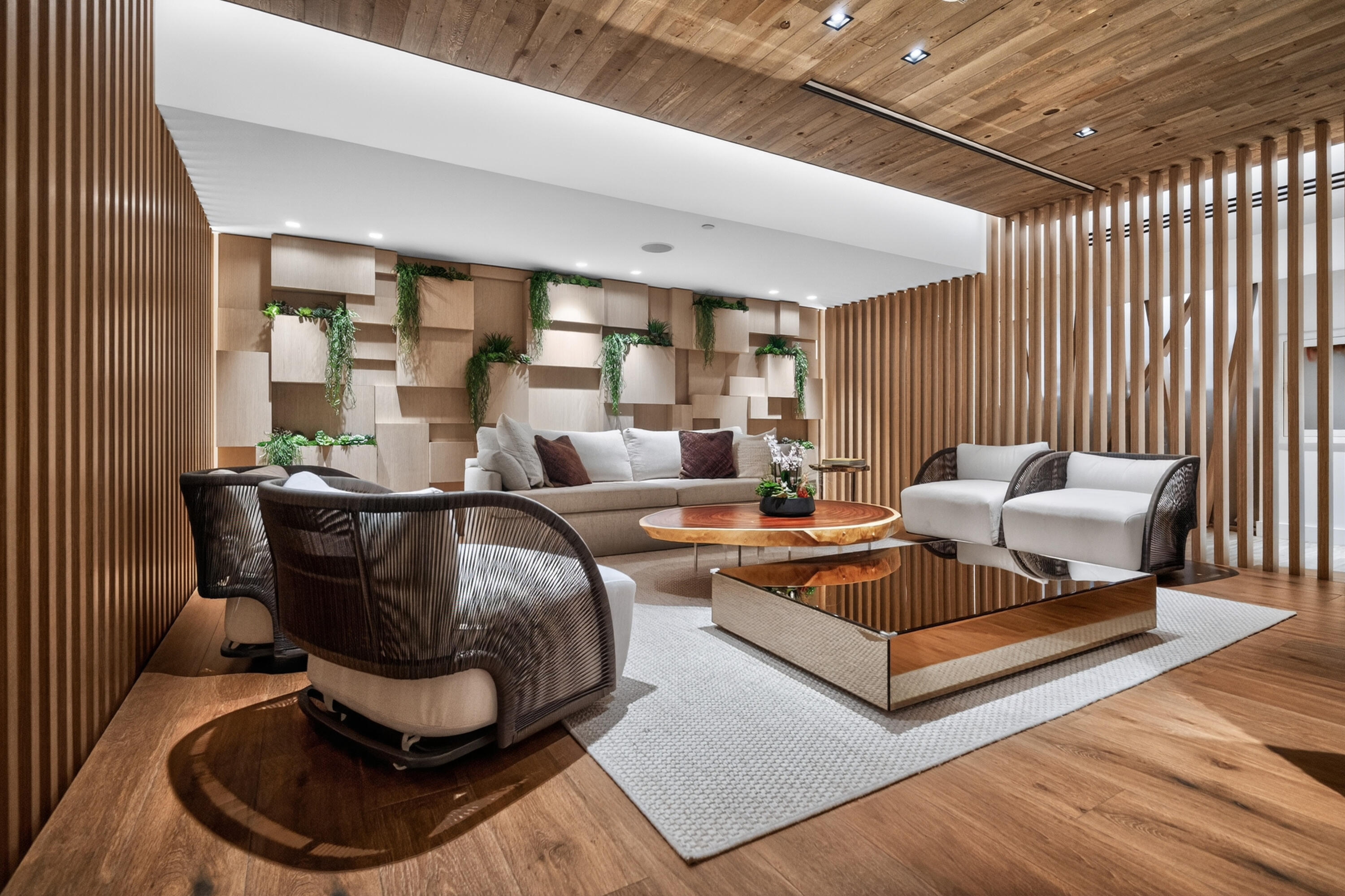 Roney Palace - Residential