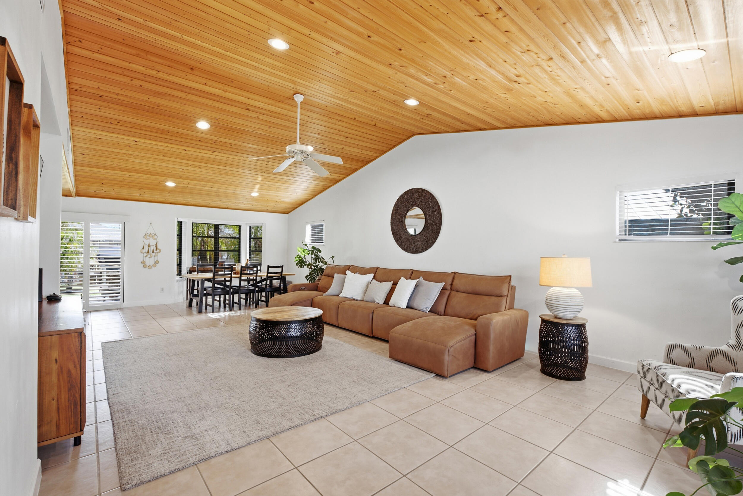 LIGHTHOUSE POINT - Residential