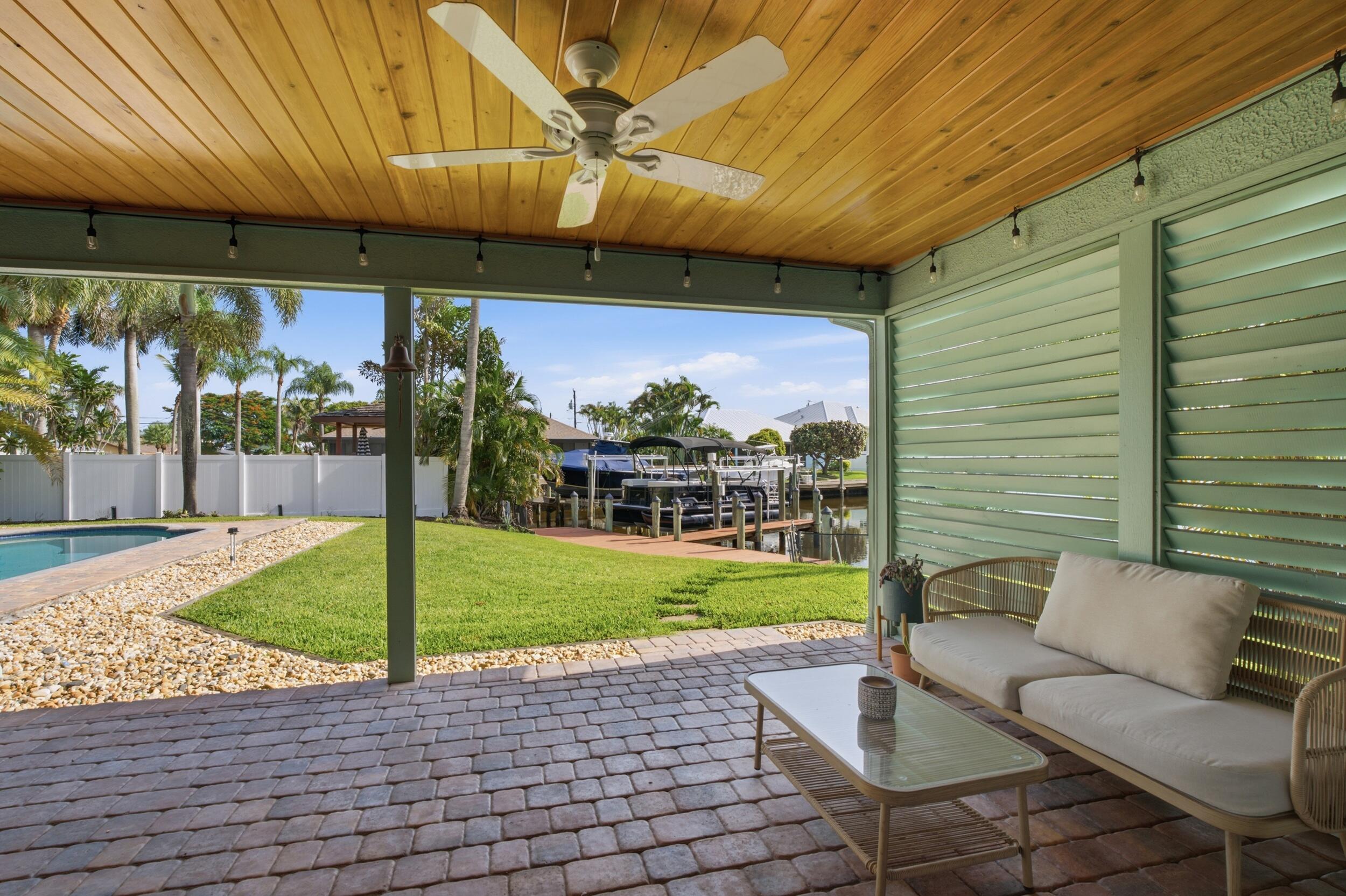 LIGHTHOUSE POINT - Residential