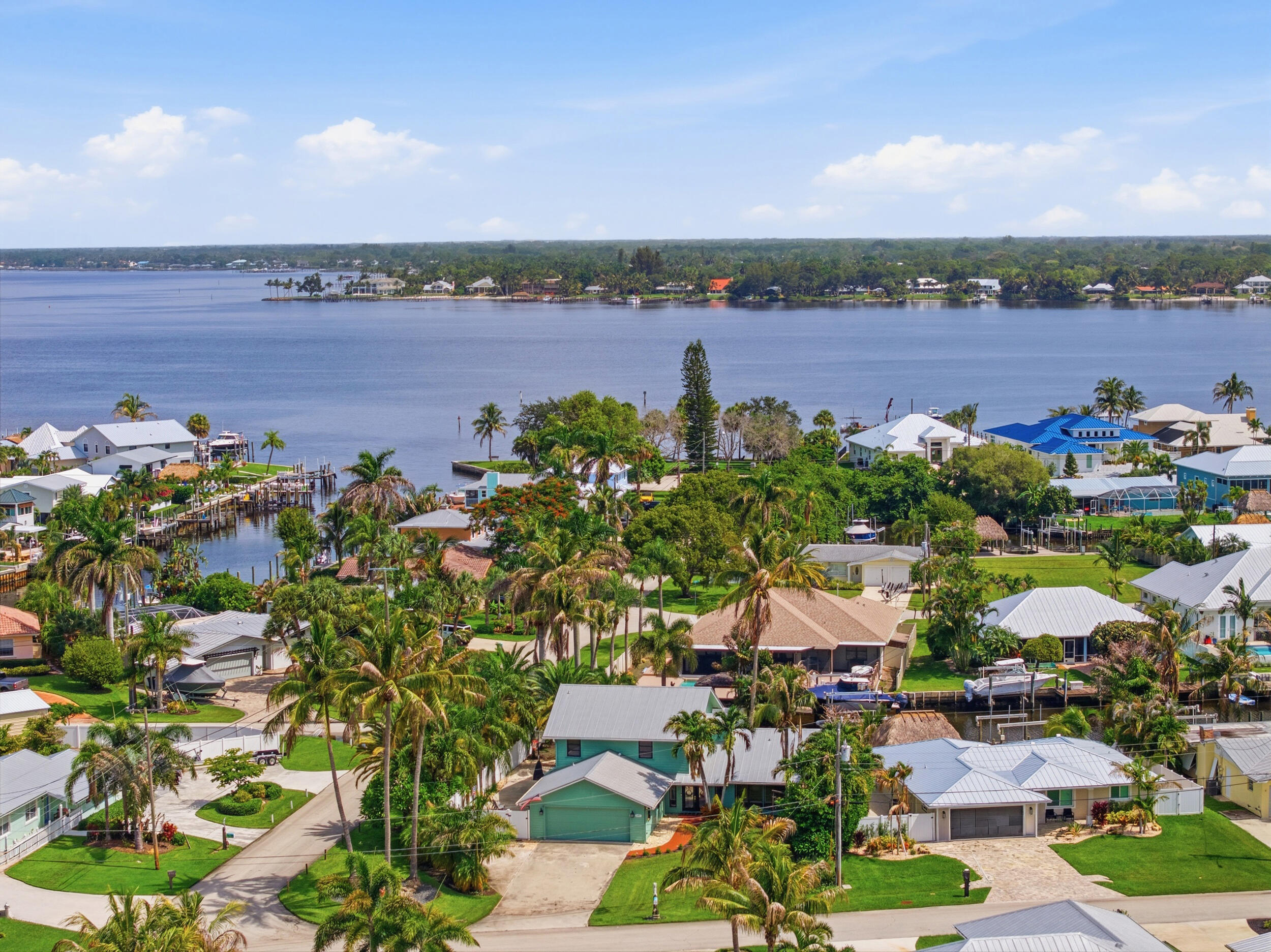 LIGHTHOUSE POINT - Residential