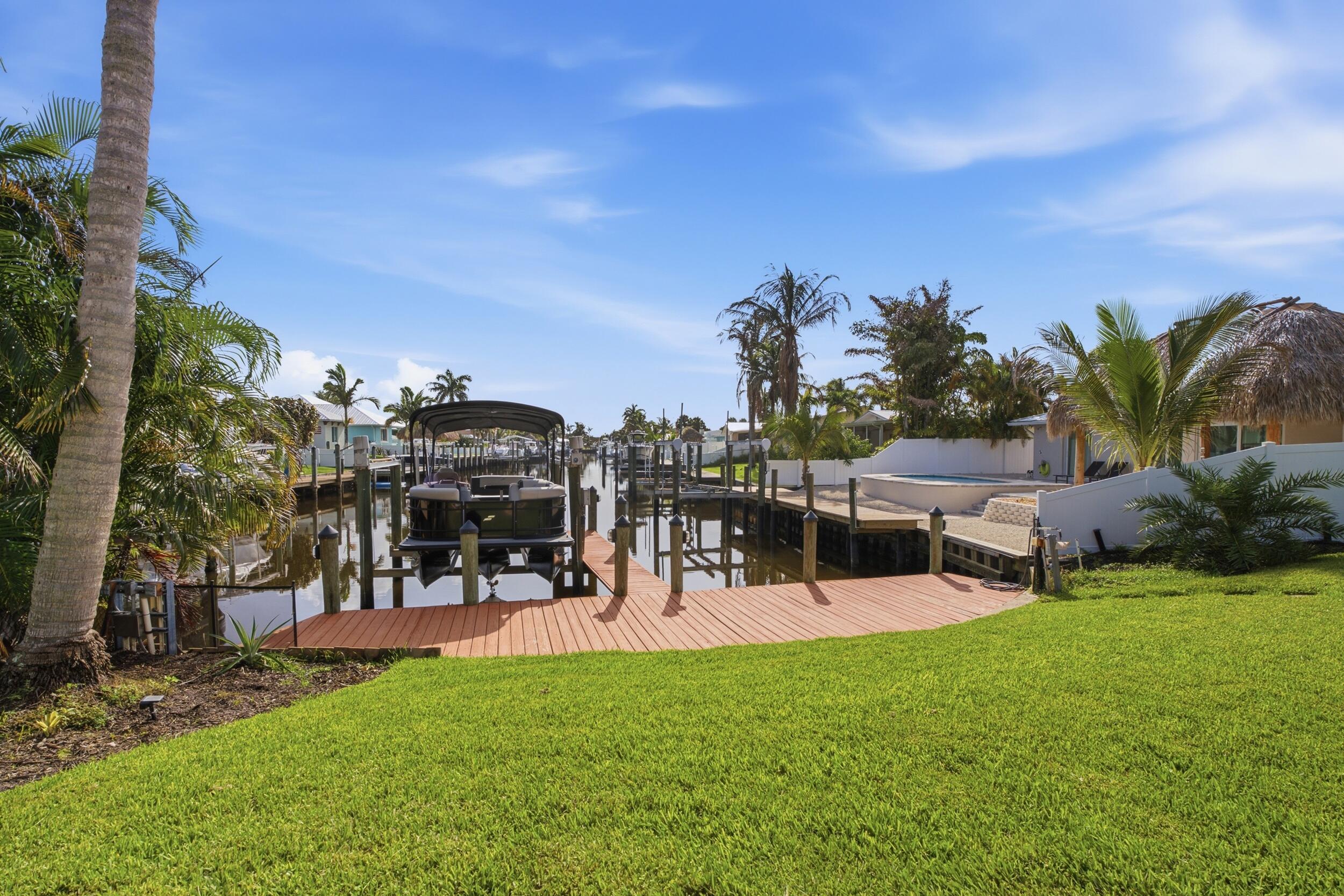 LIGHTHOUSE POINT - Residential