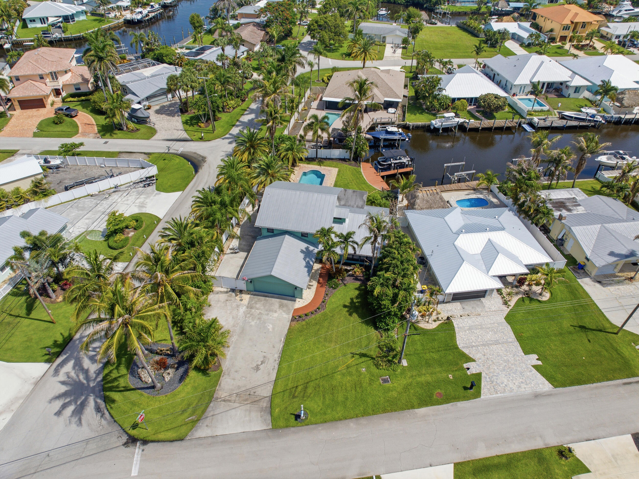 LIGHTHOUSE POINT - Residential