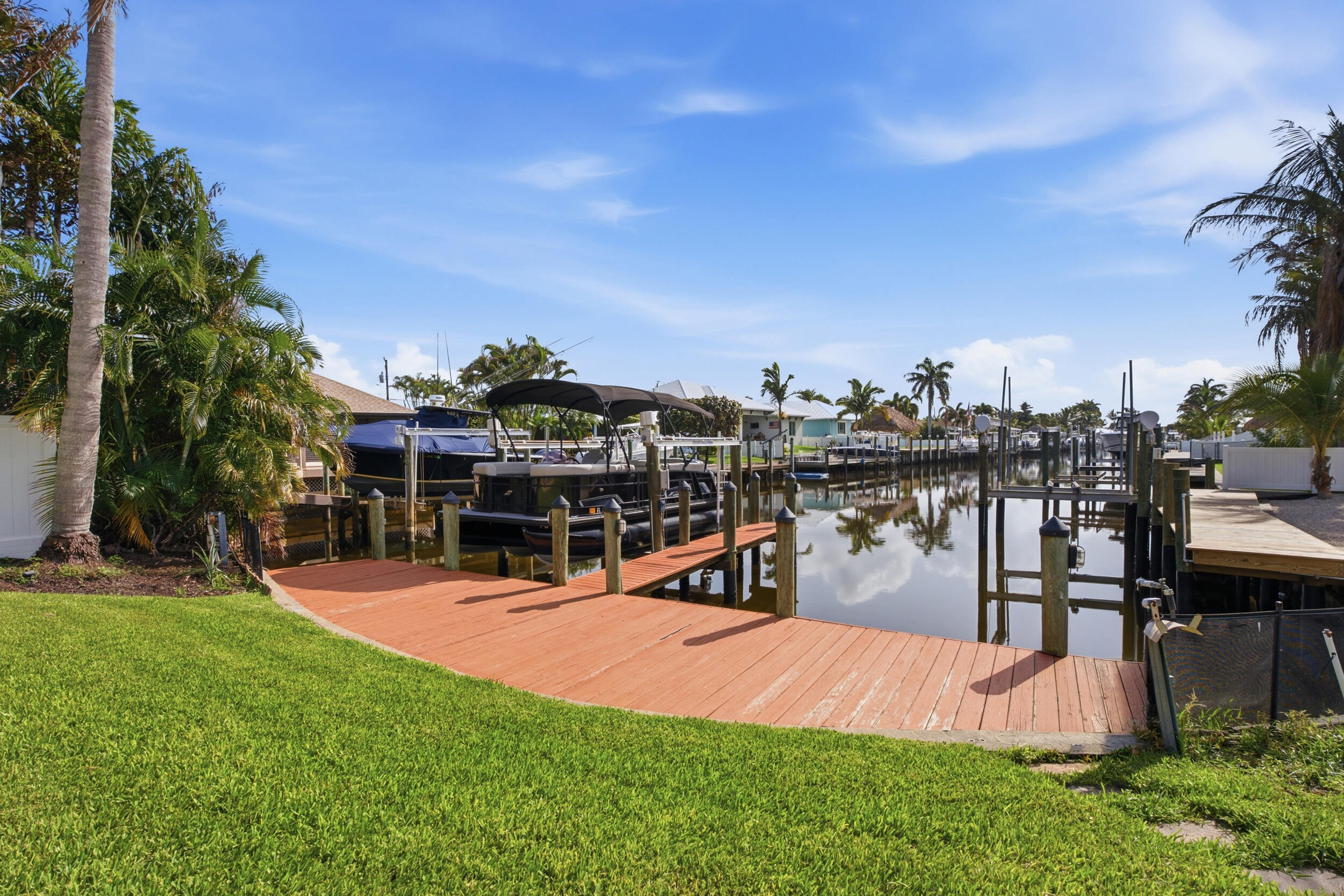 LIGHTHOUSE POINT - Residential