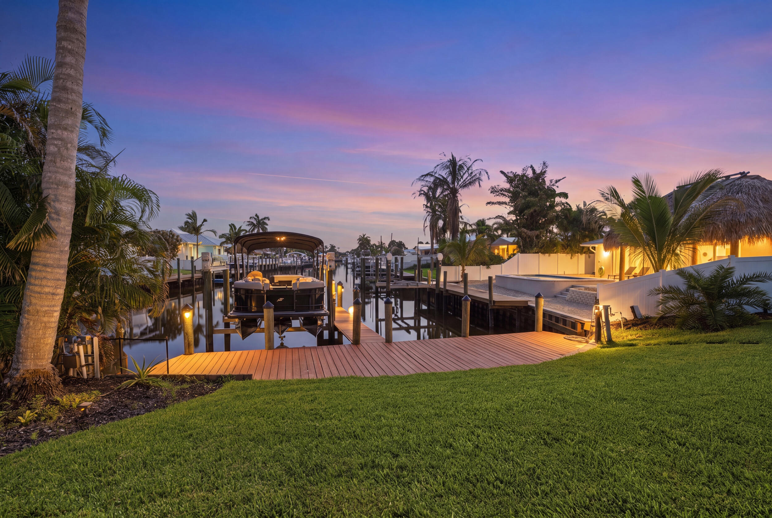 LIGHTHOUSE POINT - Residential