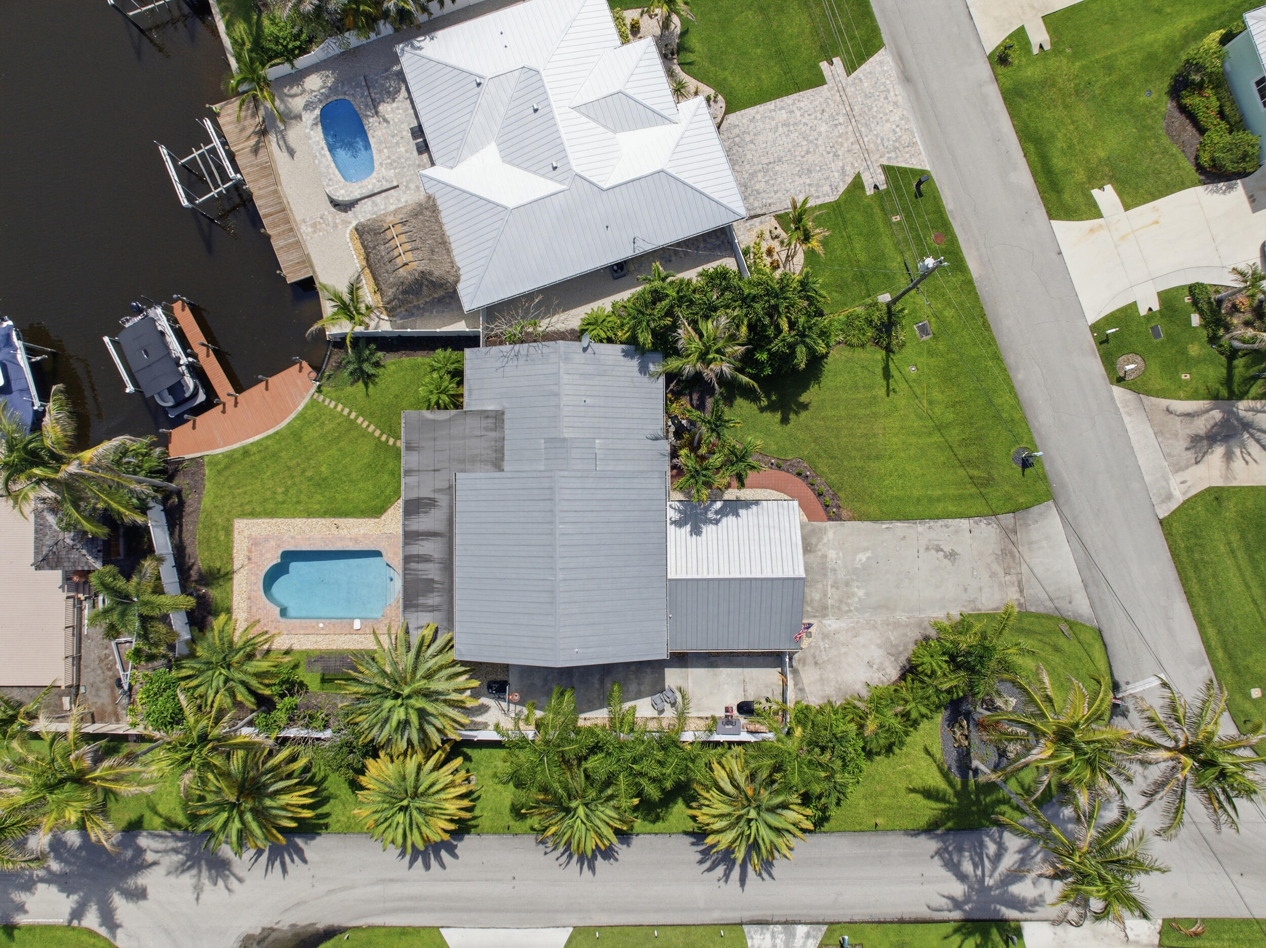 LIGHTHOUSE POINT - Residential