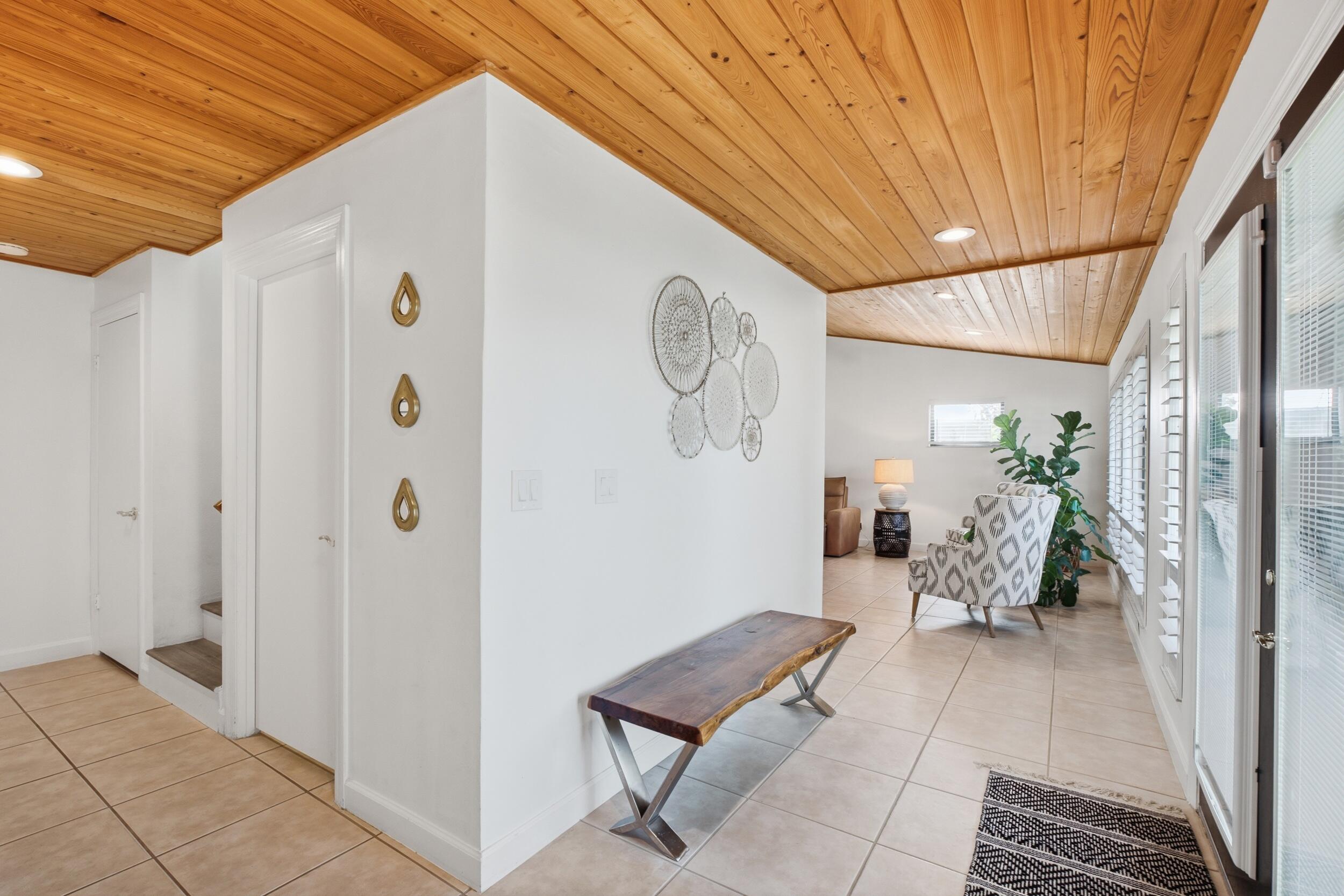 LIGHTHOUSE POINT - Residential