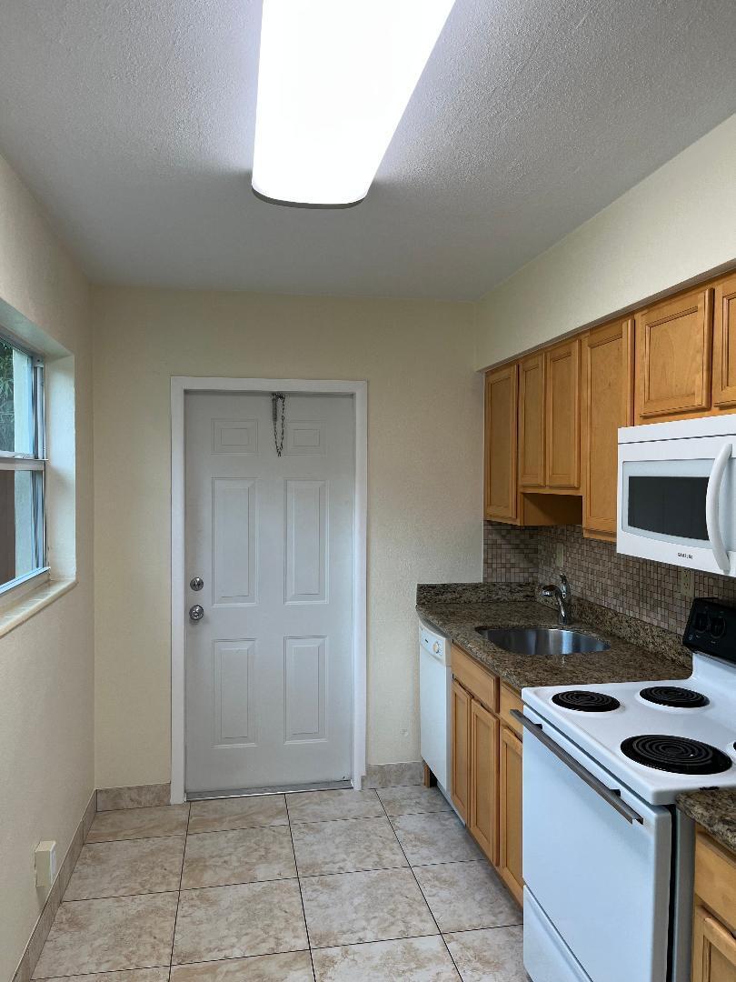 PINEHURST - Residential Lease