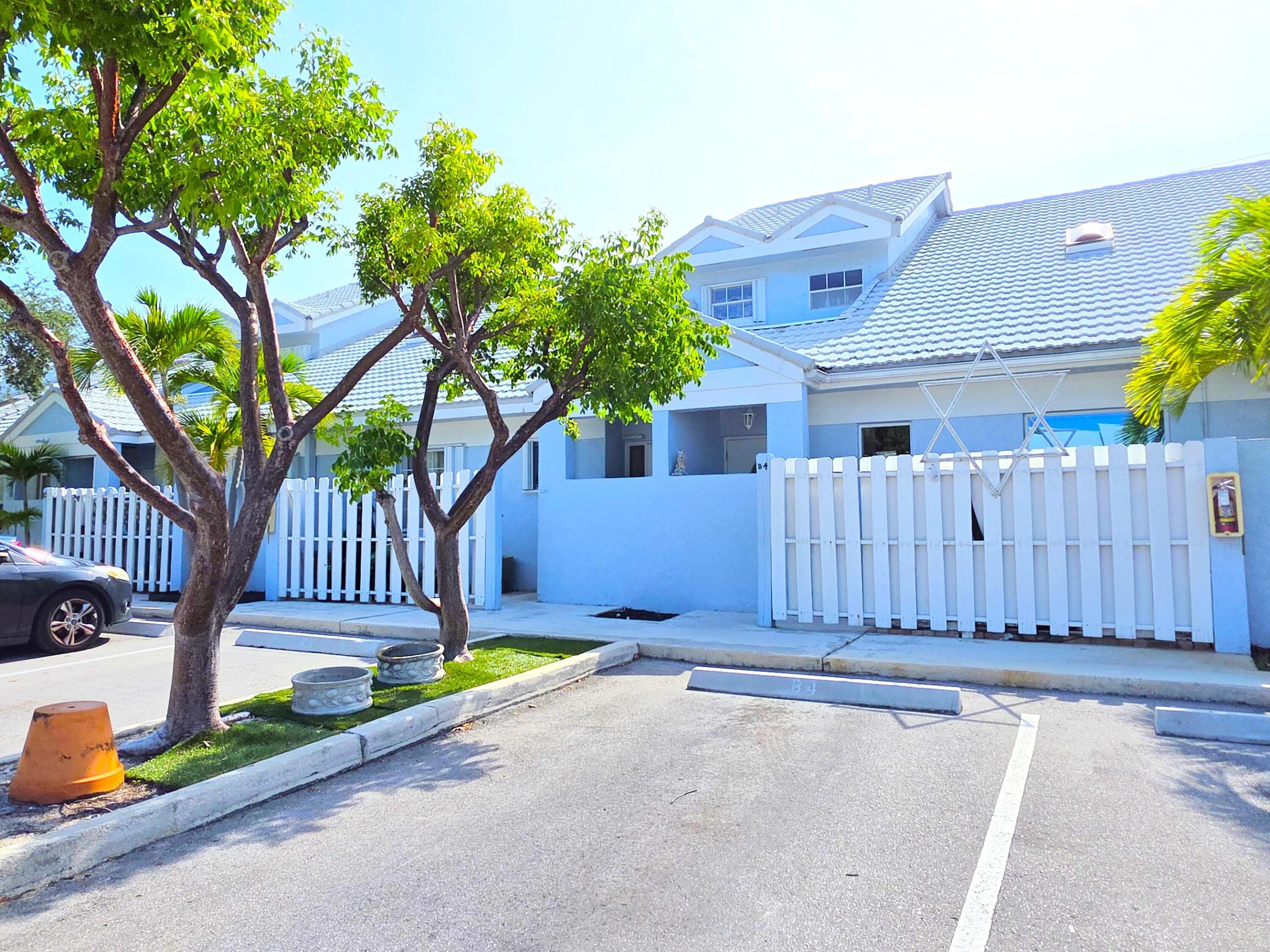 PRINCETON PLACE TOWNHOMES - Residential