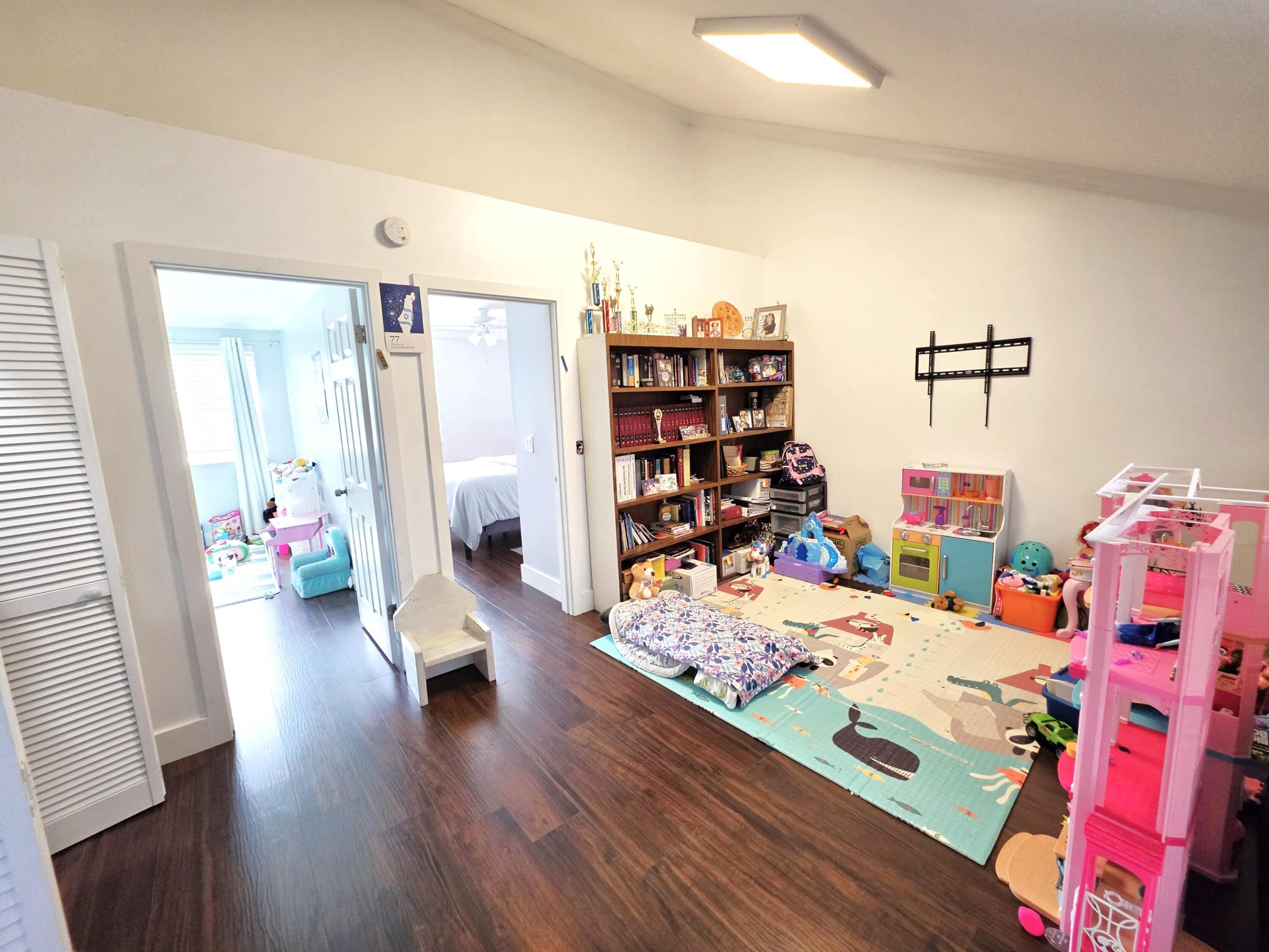 PRINCETON PLACE TOWNHOMES - Residential