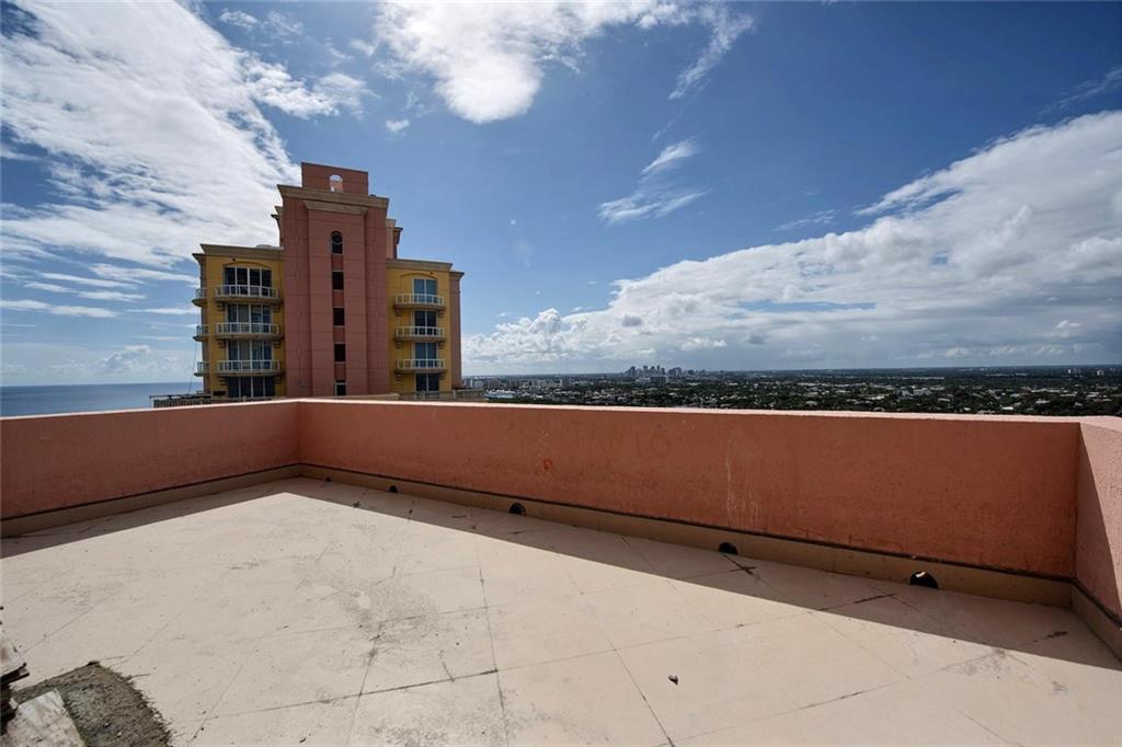 THE PALMS - Residential