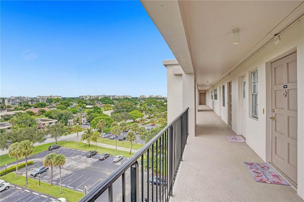 Palm-Aire Country Club - Residential