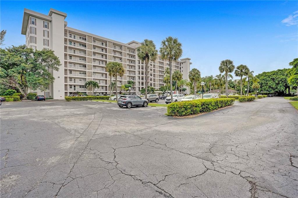 Palm-Aire Country Club - Residential