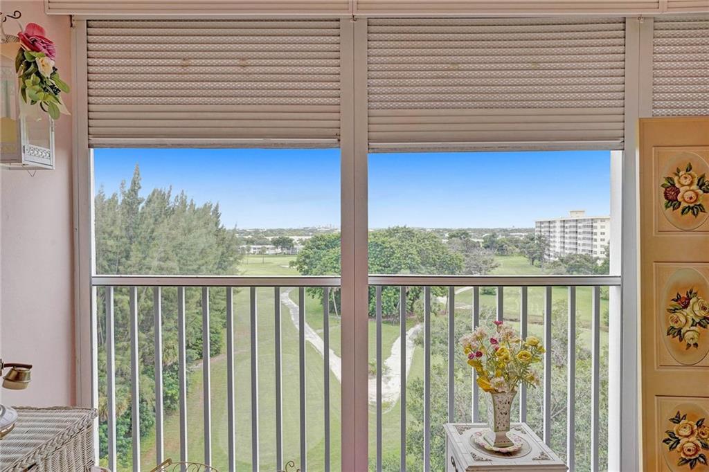 Palm-Aire Country Club - Residential