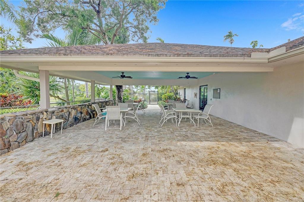 Palm-Aire Country Club - Residential