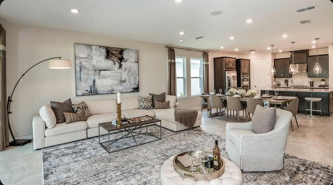VERANDA OAKS - Residential