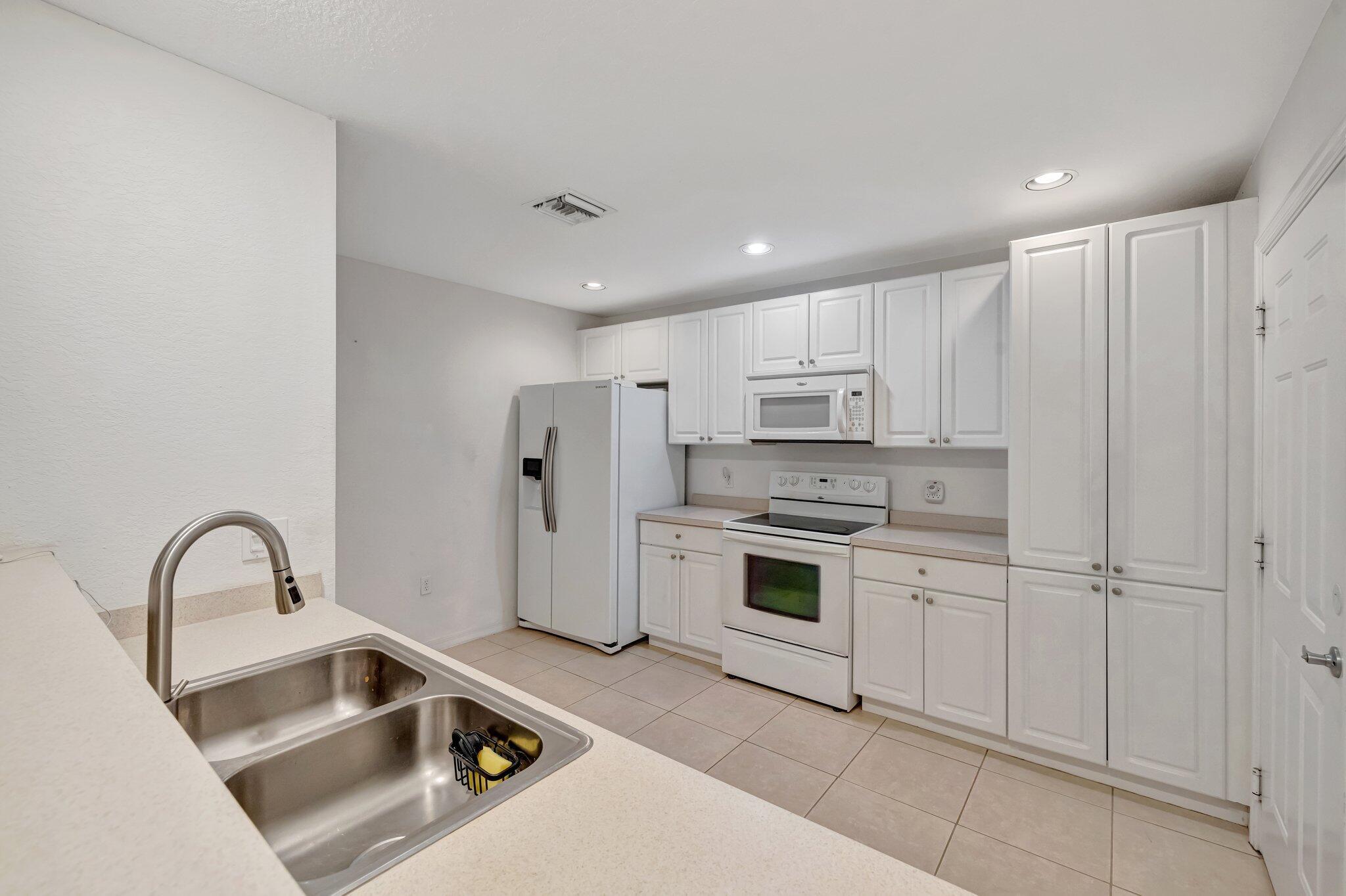 THE PRESERVE AT THE SAVANNAHS CONDOMINIUM - Residential