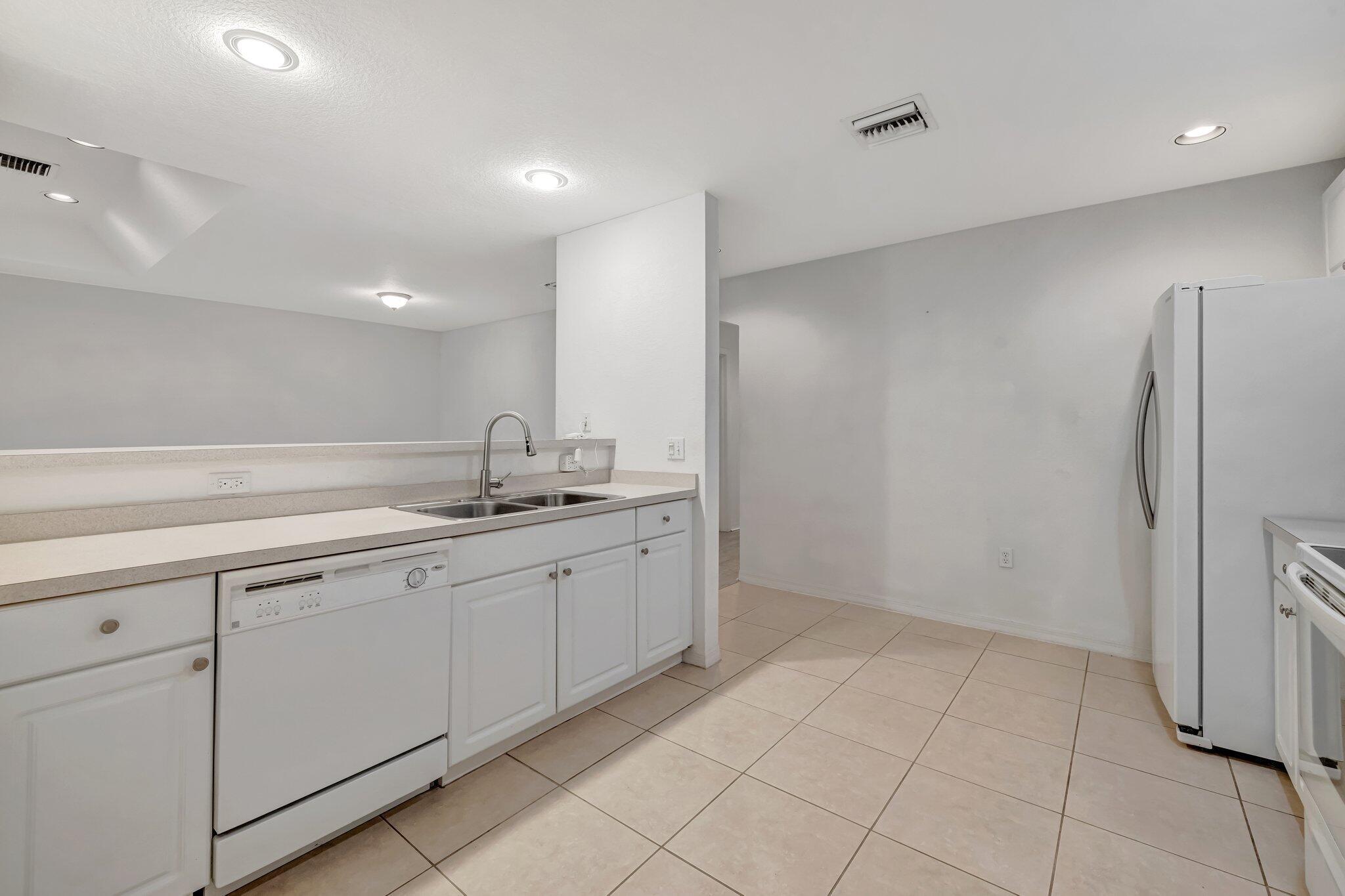 THE PRESERVE AT THE SAVANNAHS CONDOMINIUM - Residential